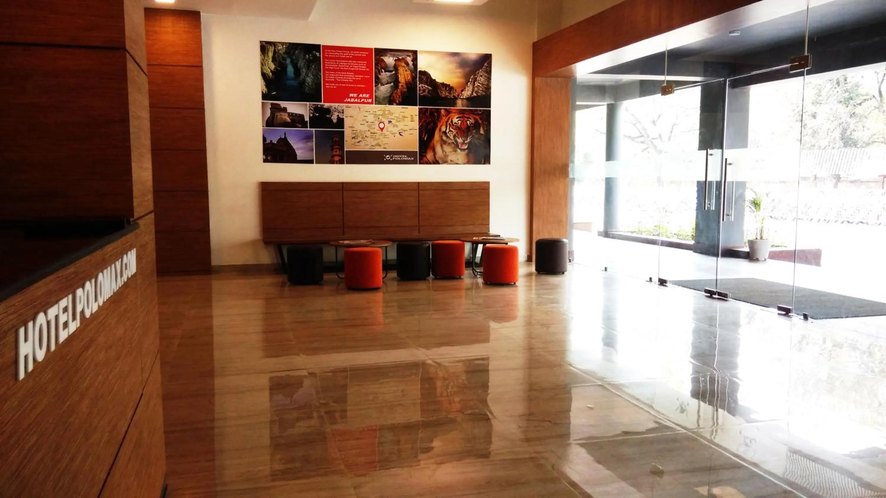 Lobby or reception in Max Hotels Jabalpur