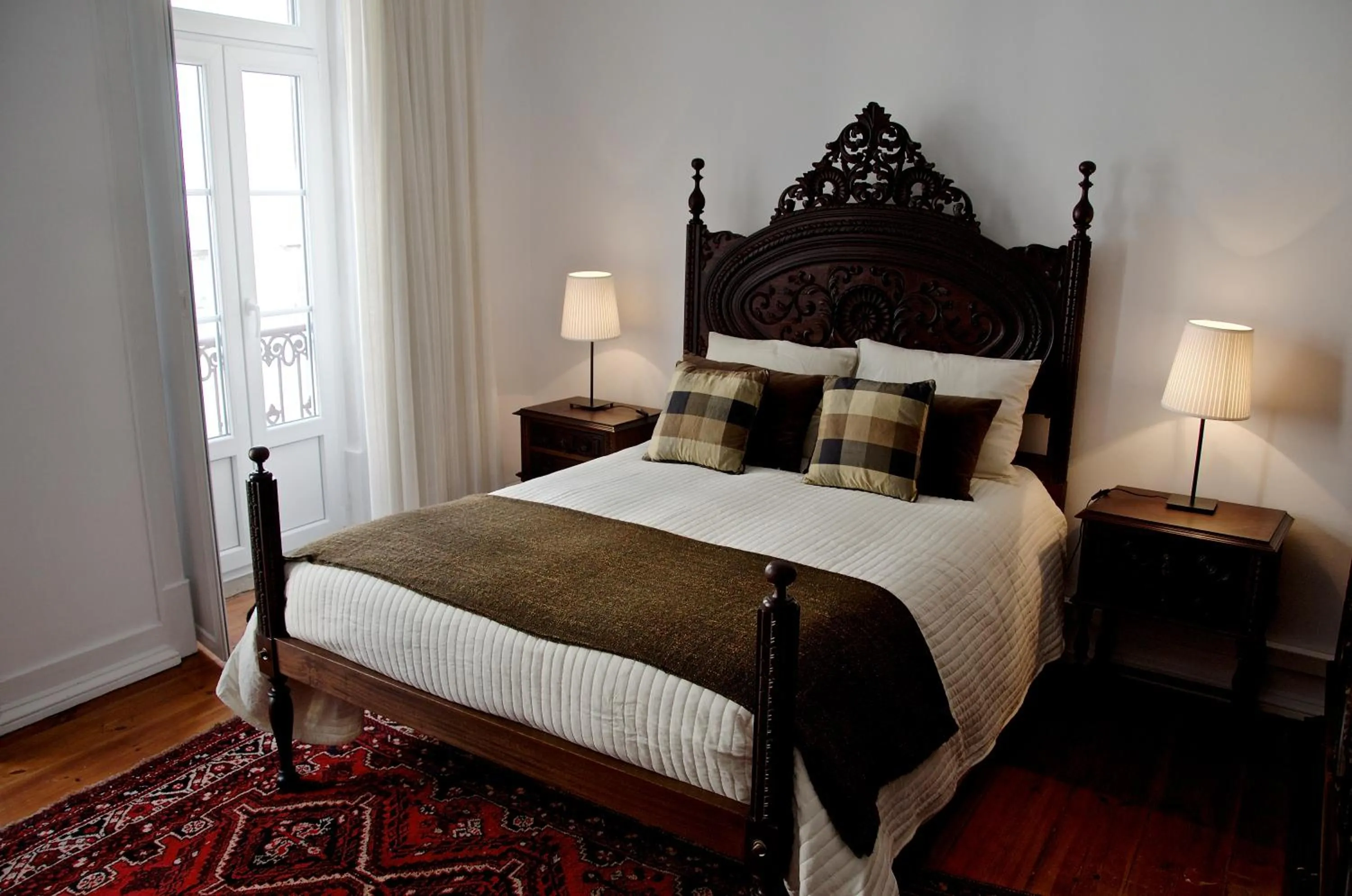Bedroom, Bed in Chiado Lisbon Apartment