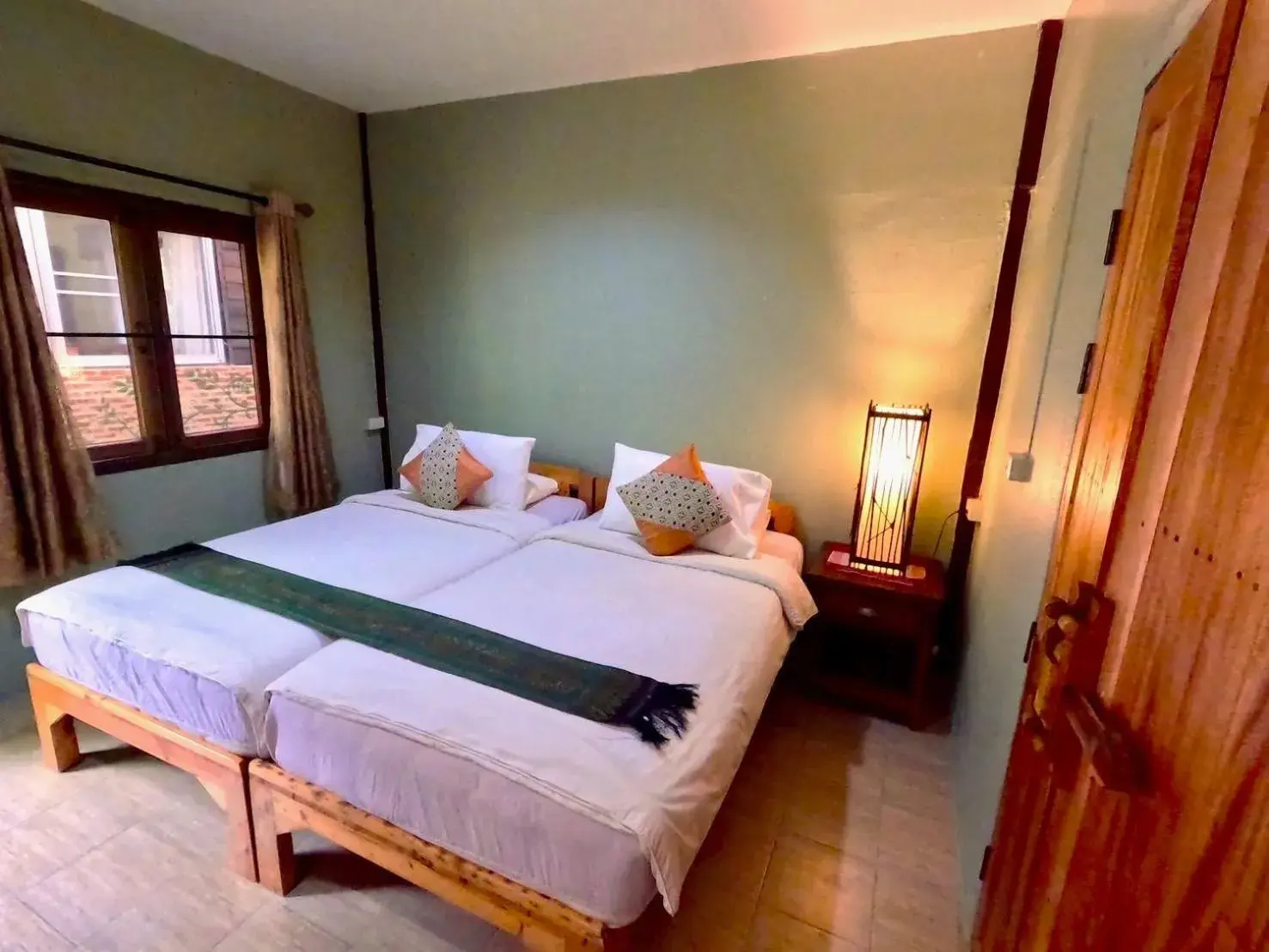 Two-Bedroom Bungalow in Joy's House & Tour Two-Bedroom Bungalow in Joy's House & Tour