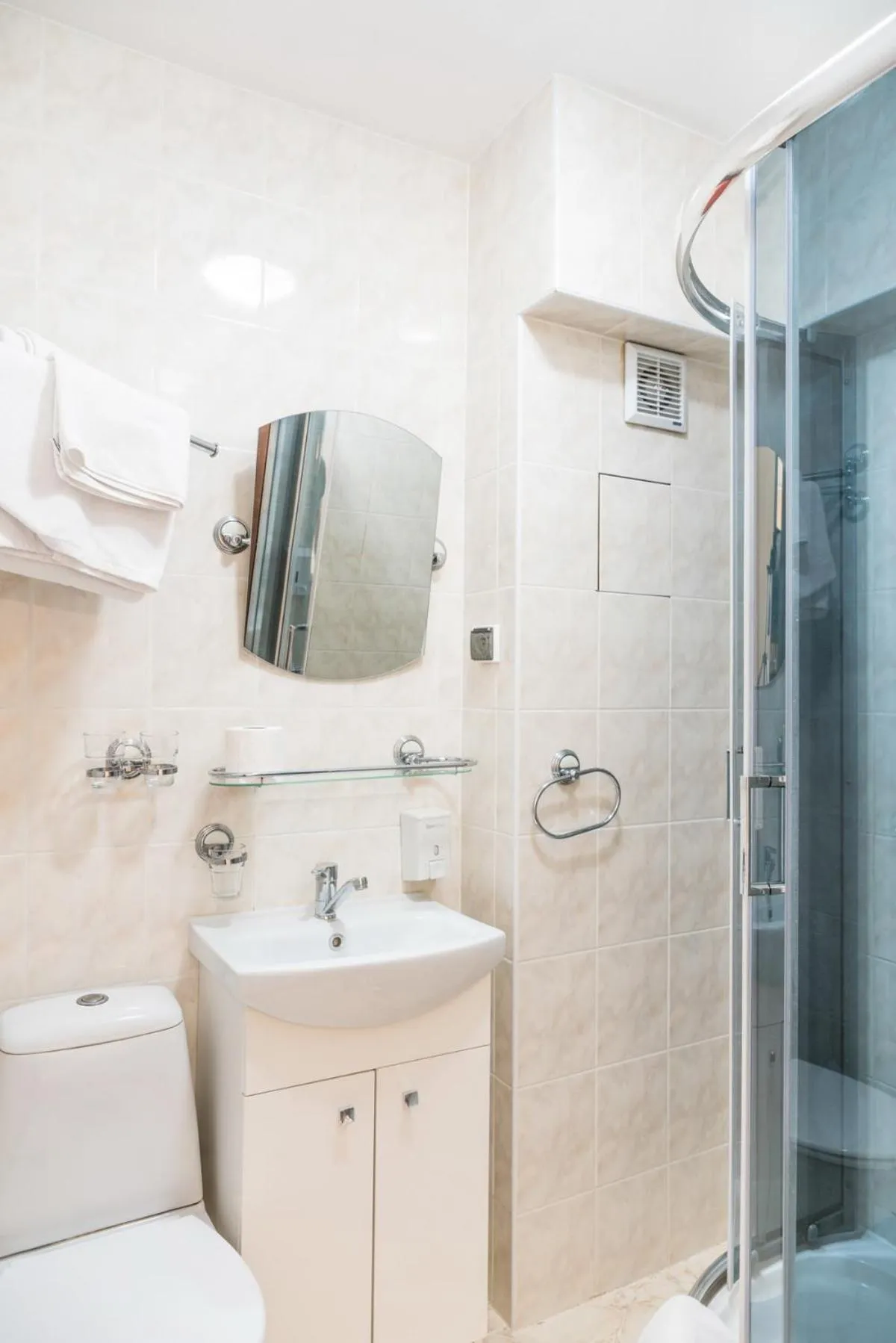 Bathroom in Hotel Tajty