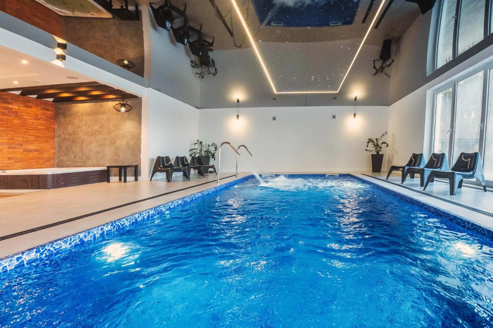 Swimming pool in Hotel Tajty