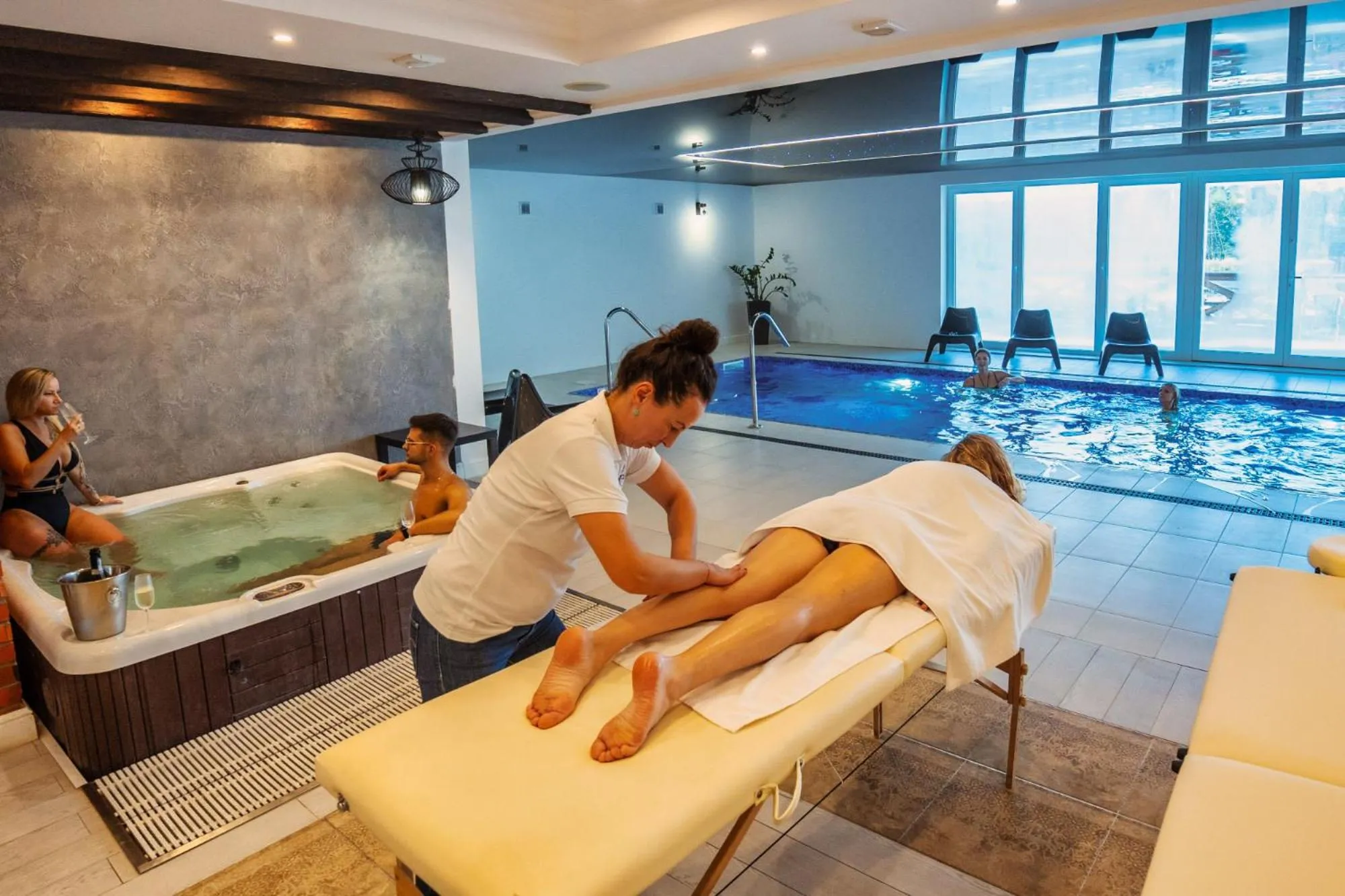 Swimming pool in Hotel Tajty