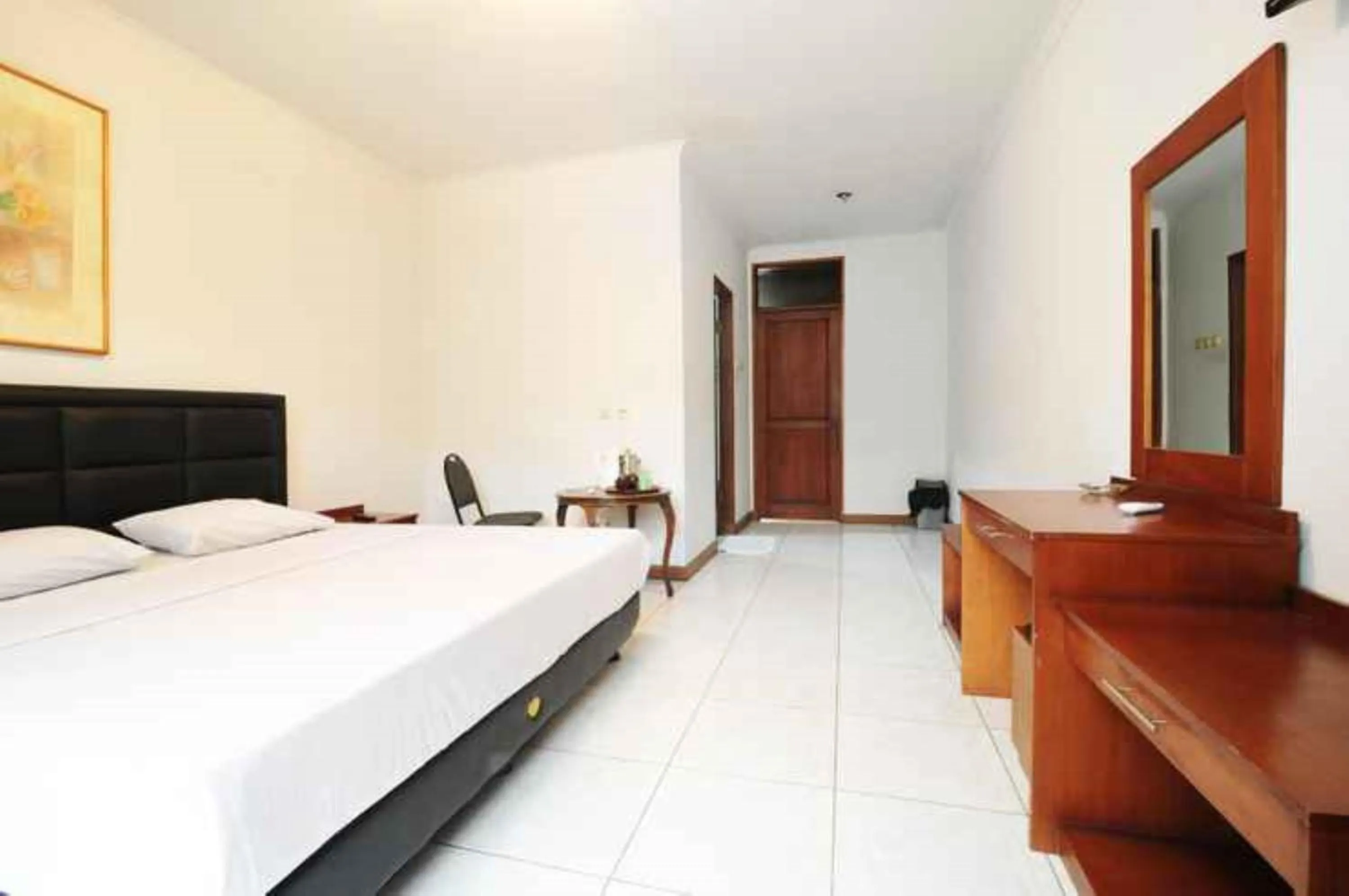 Bedroom, Bed in De'Qur Hotel Bandung