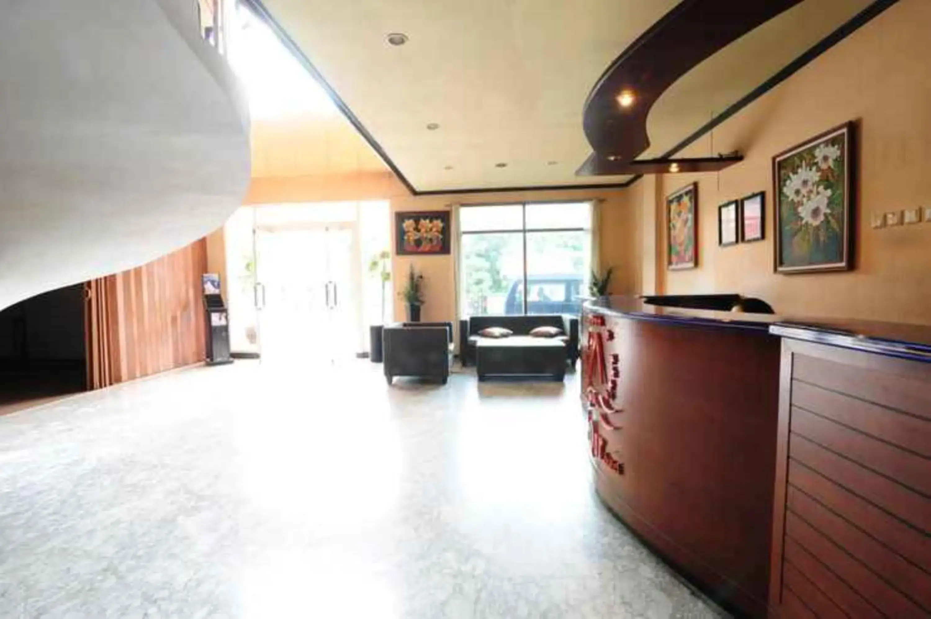 Lobby or reception in De'Qur Hotel Bandung Lobby or reception in De'Qur Hotel Bandung
