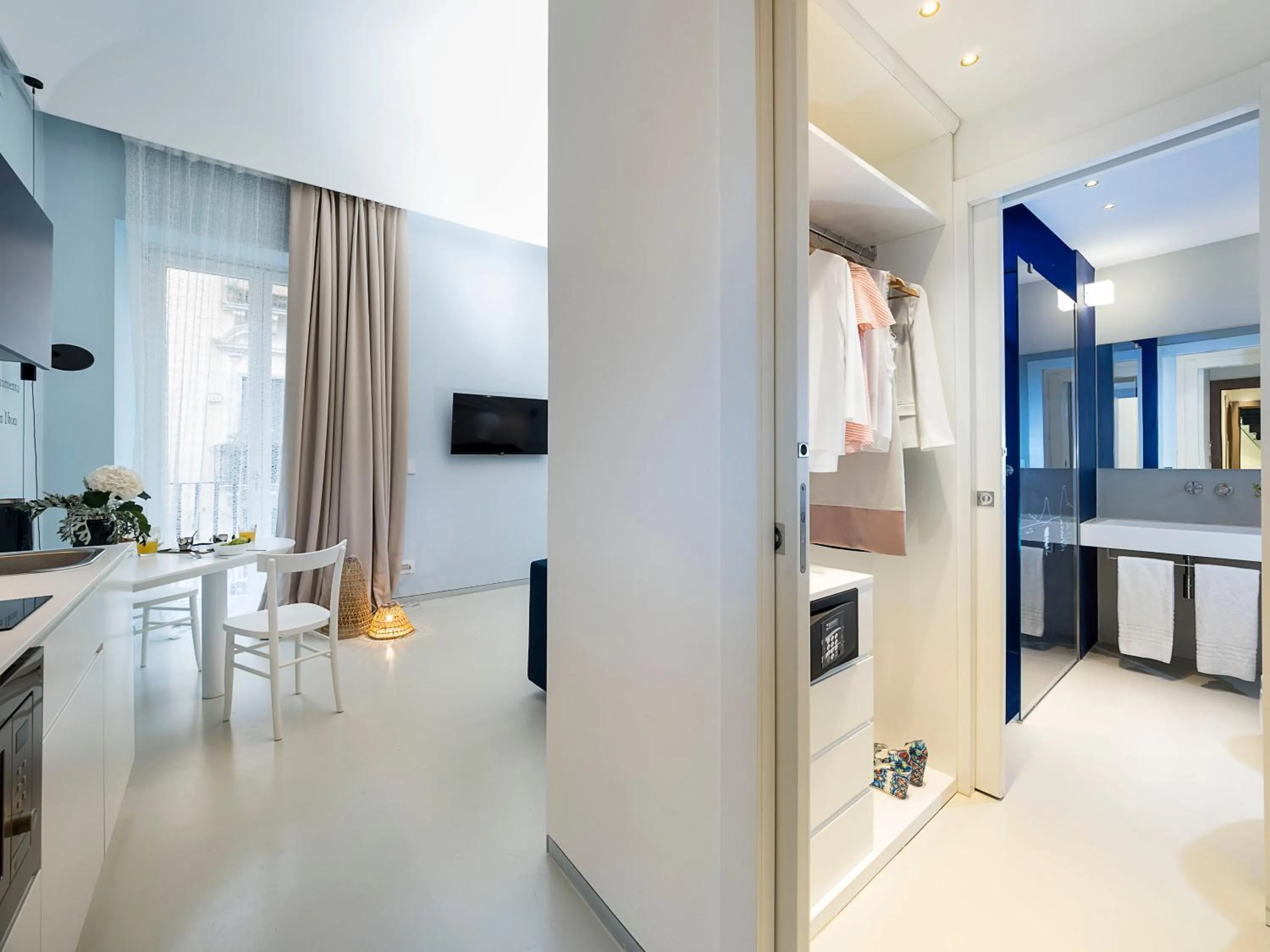 Photo of the whole room in Duomo Suites & Spa