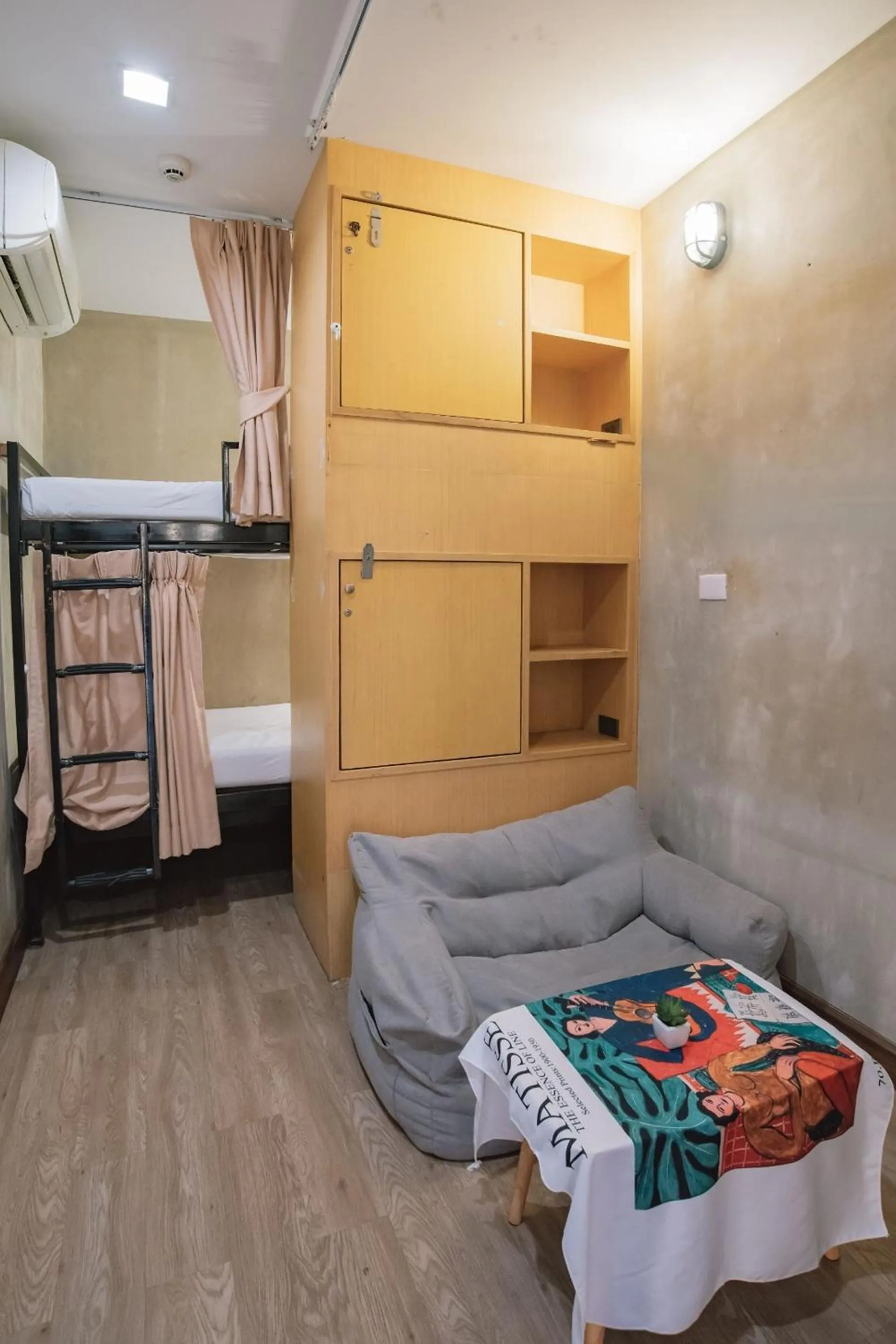 Photo of the whole room, Bed in Cazz Hostel