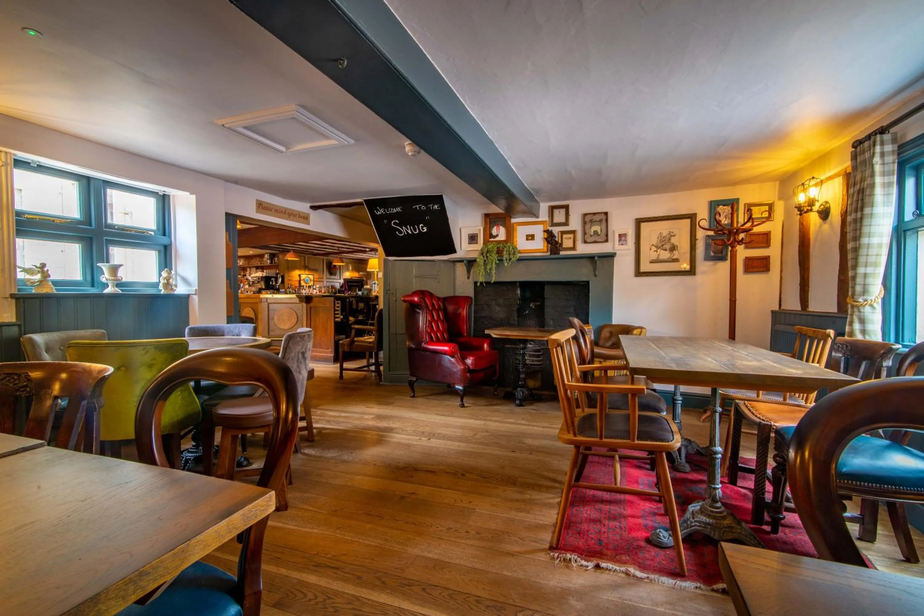 Restaurant/places to eat in Crown & Punchbowl