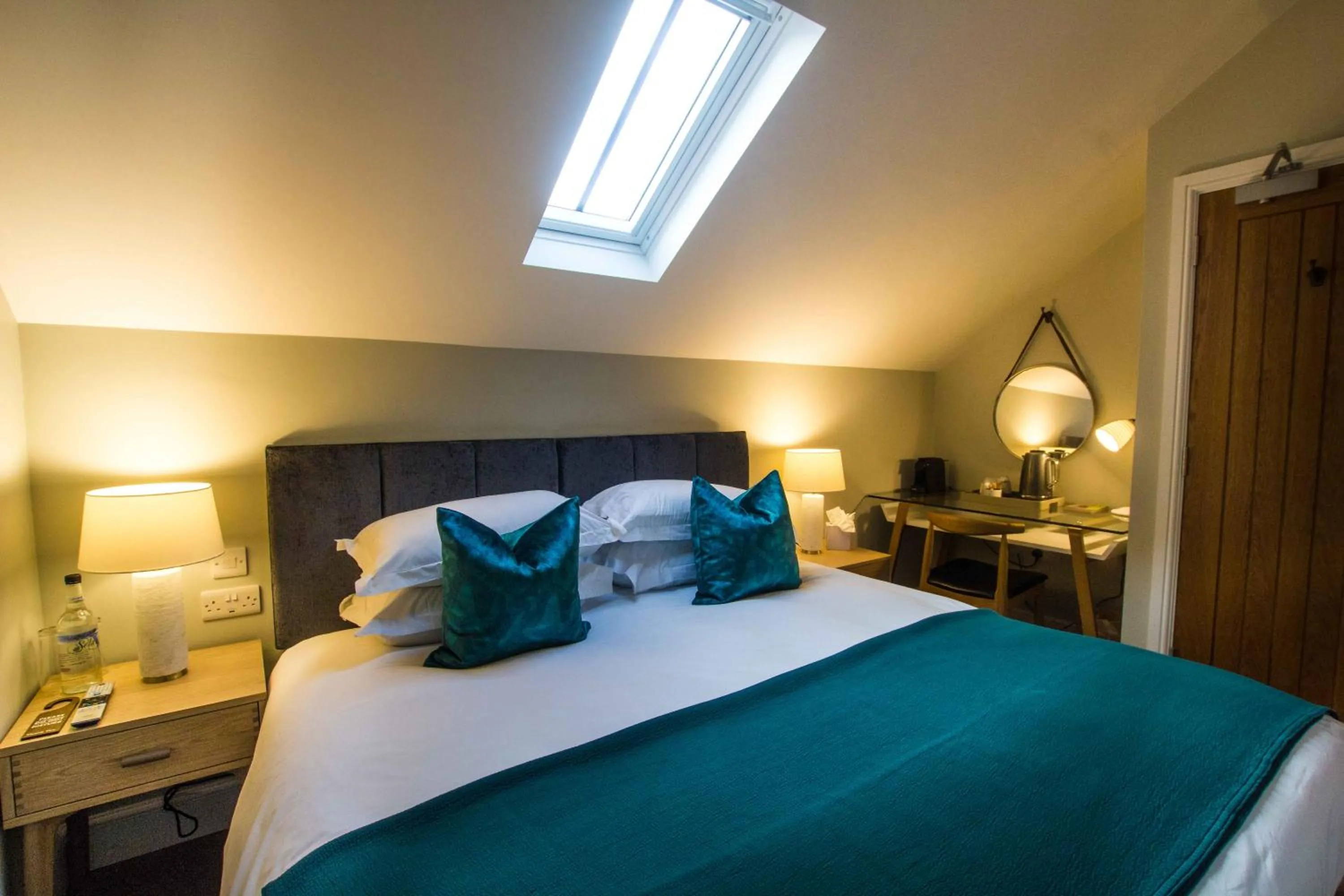 Bed in Crown & Punchbowl