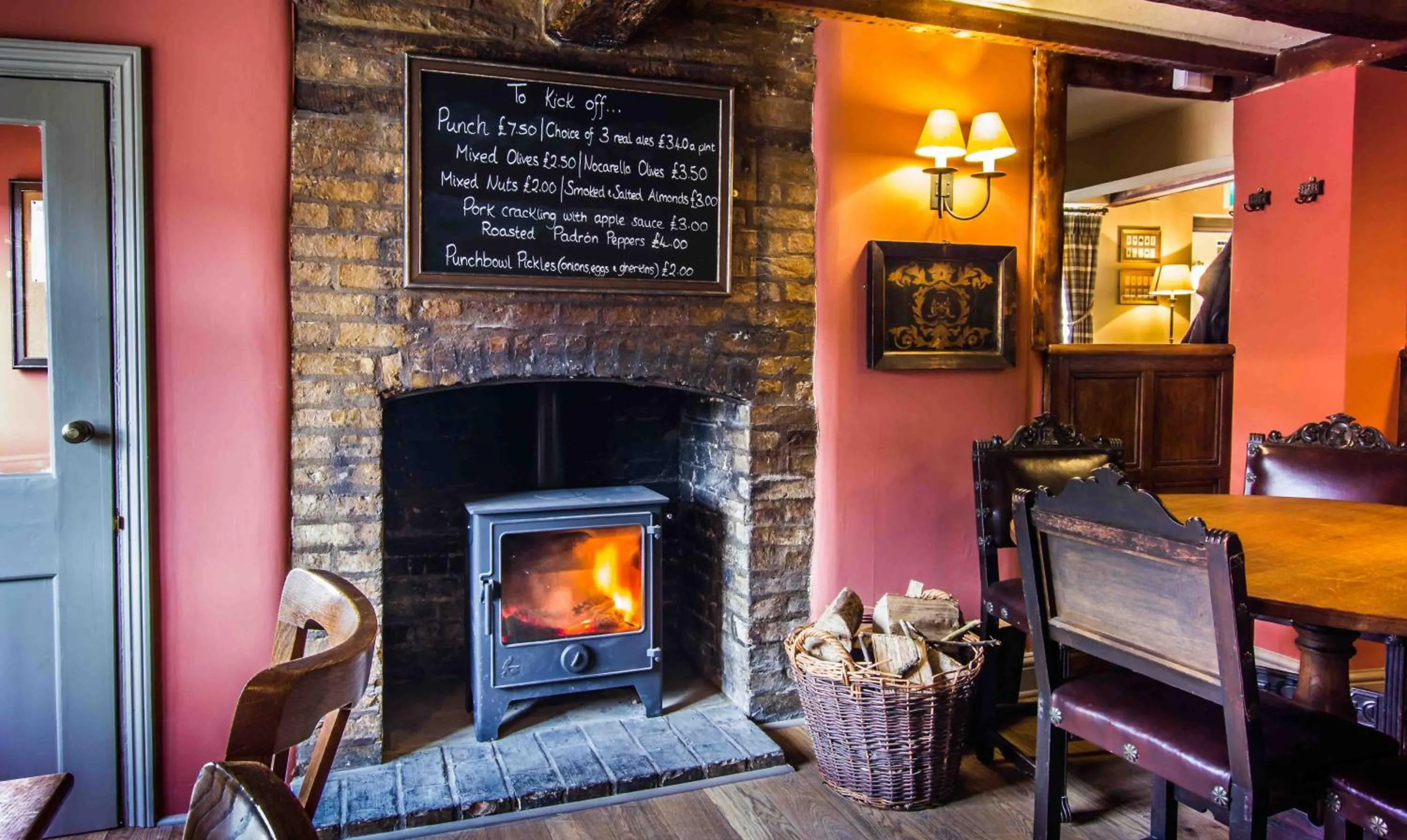 Restaurant/places to eat in Crown & Punchbowl