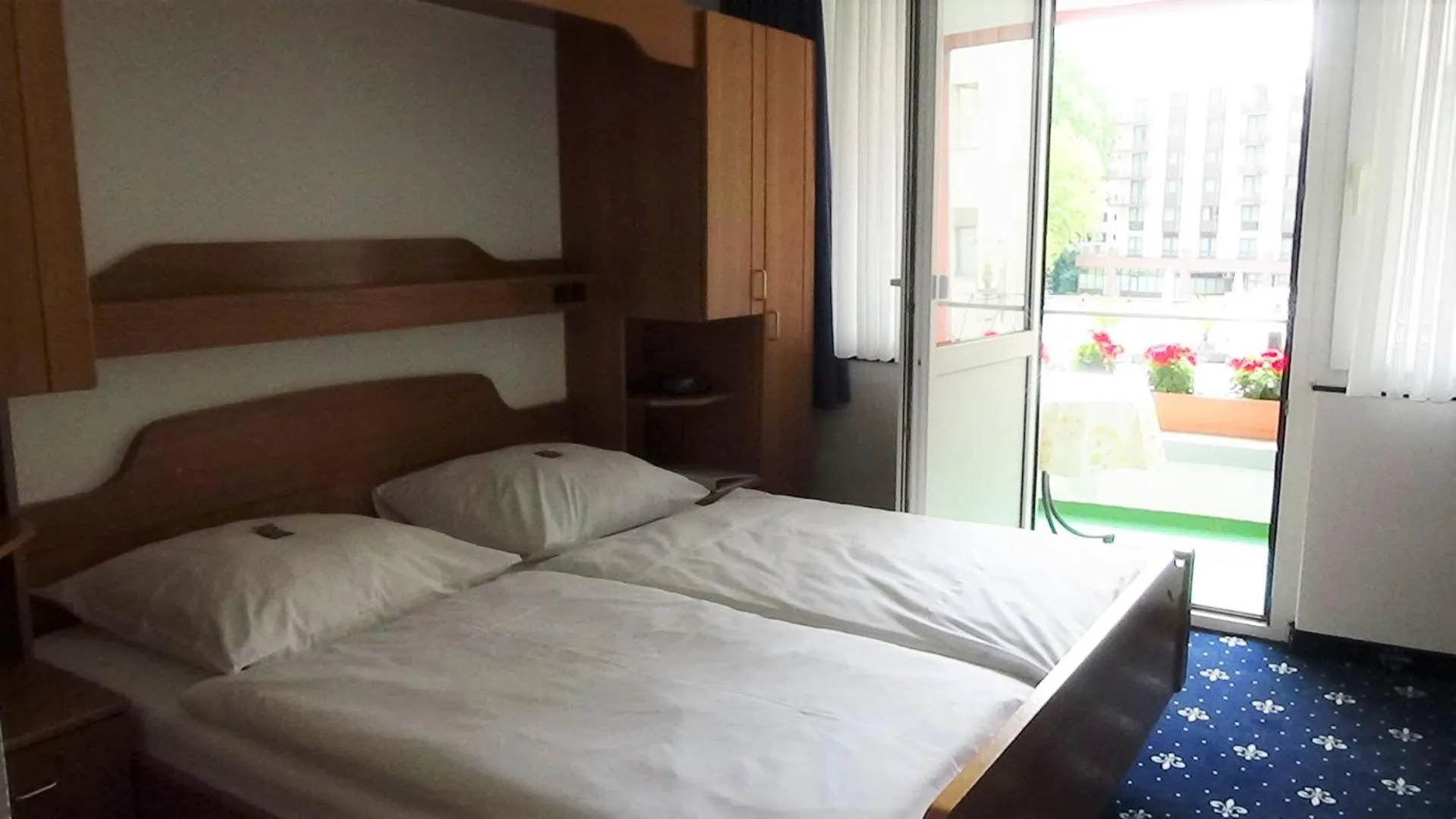 Photo of the whole room in Hotel Zur Traube