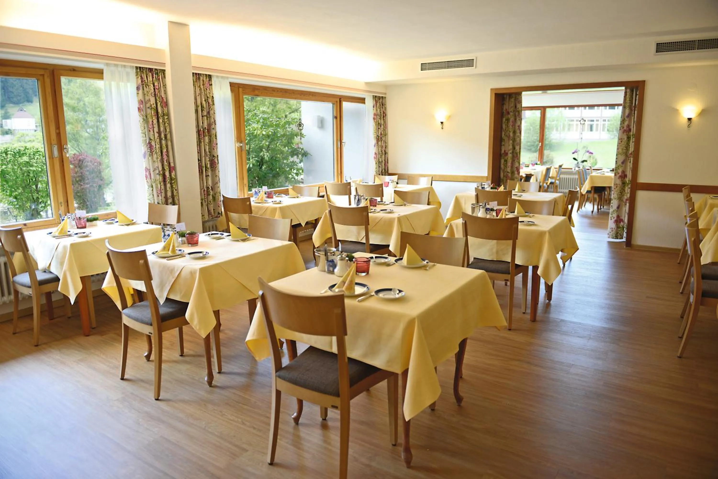 Restaurant/places to eat in Hotel Waldlust