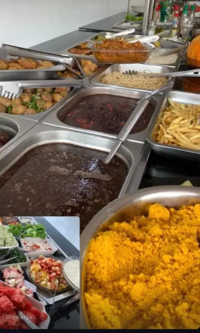 Restaurant/places to eat in Pousada Ilha do Itacolomi Com Piscina Proximo do Beto Carrero