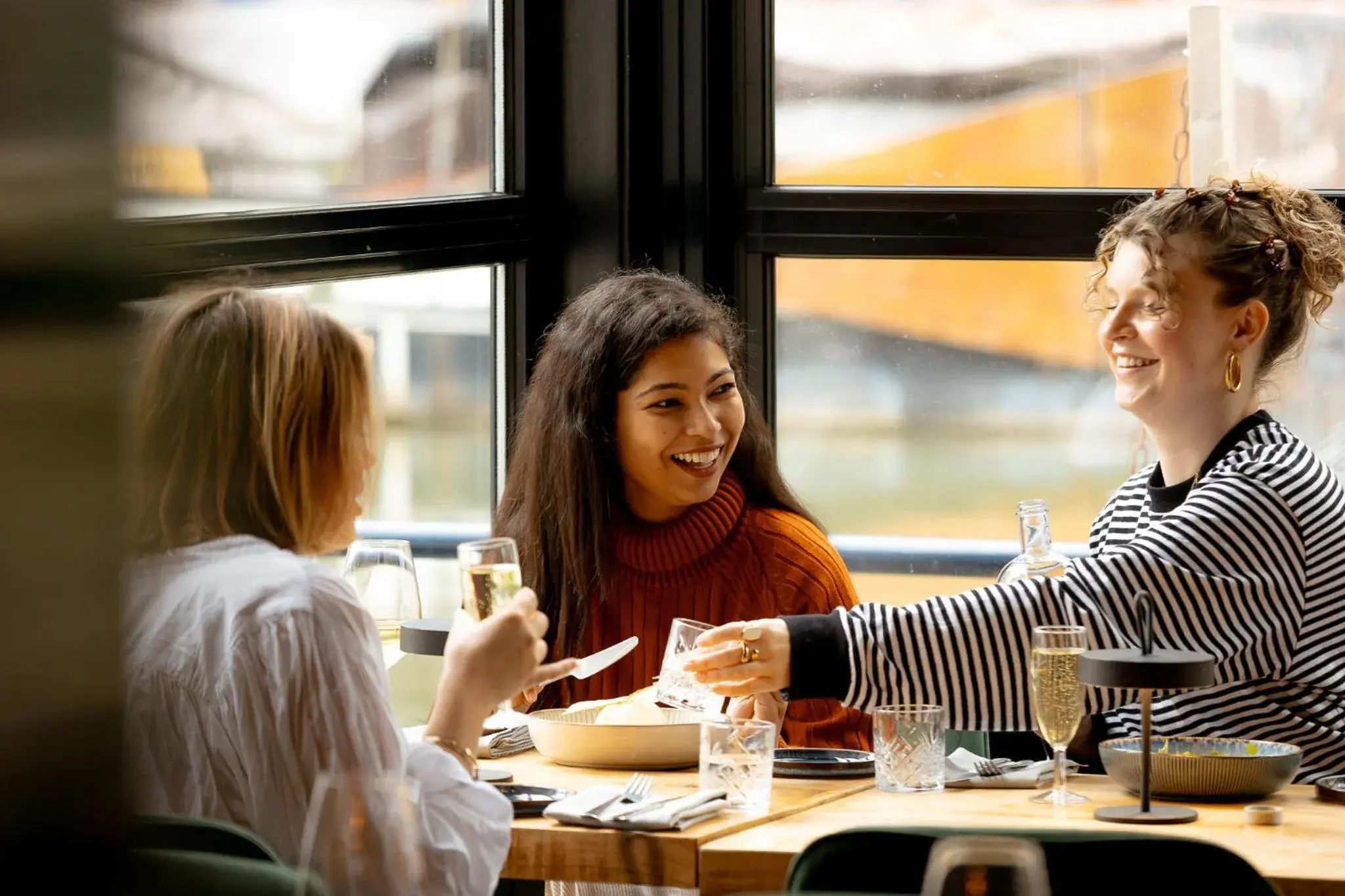 Food and drinks in FLOATS by H2OTEL Rotterdam Food and drinks in FLOATS by H2OTEL Rotterdam