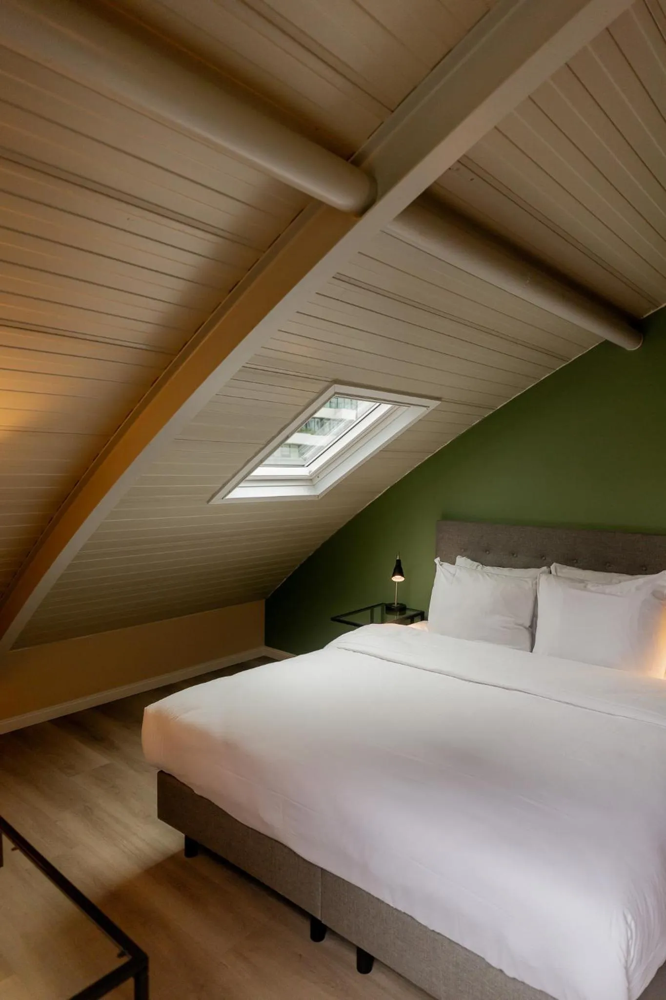 Bed in FLOATS by H2OTEL Rotterdam