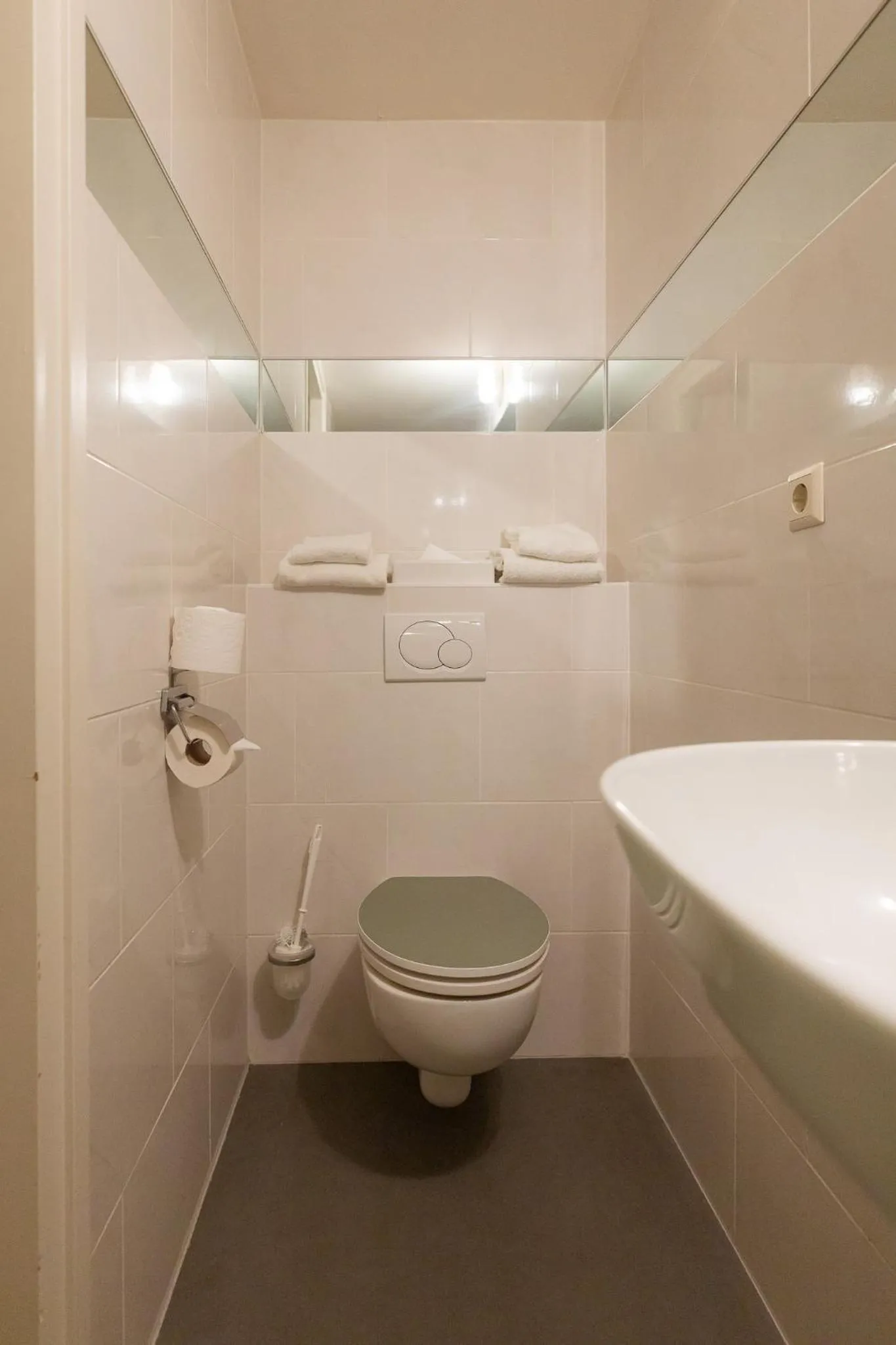 Bathroom in FLOATS by H2OTEL Rotterdam