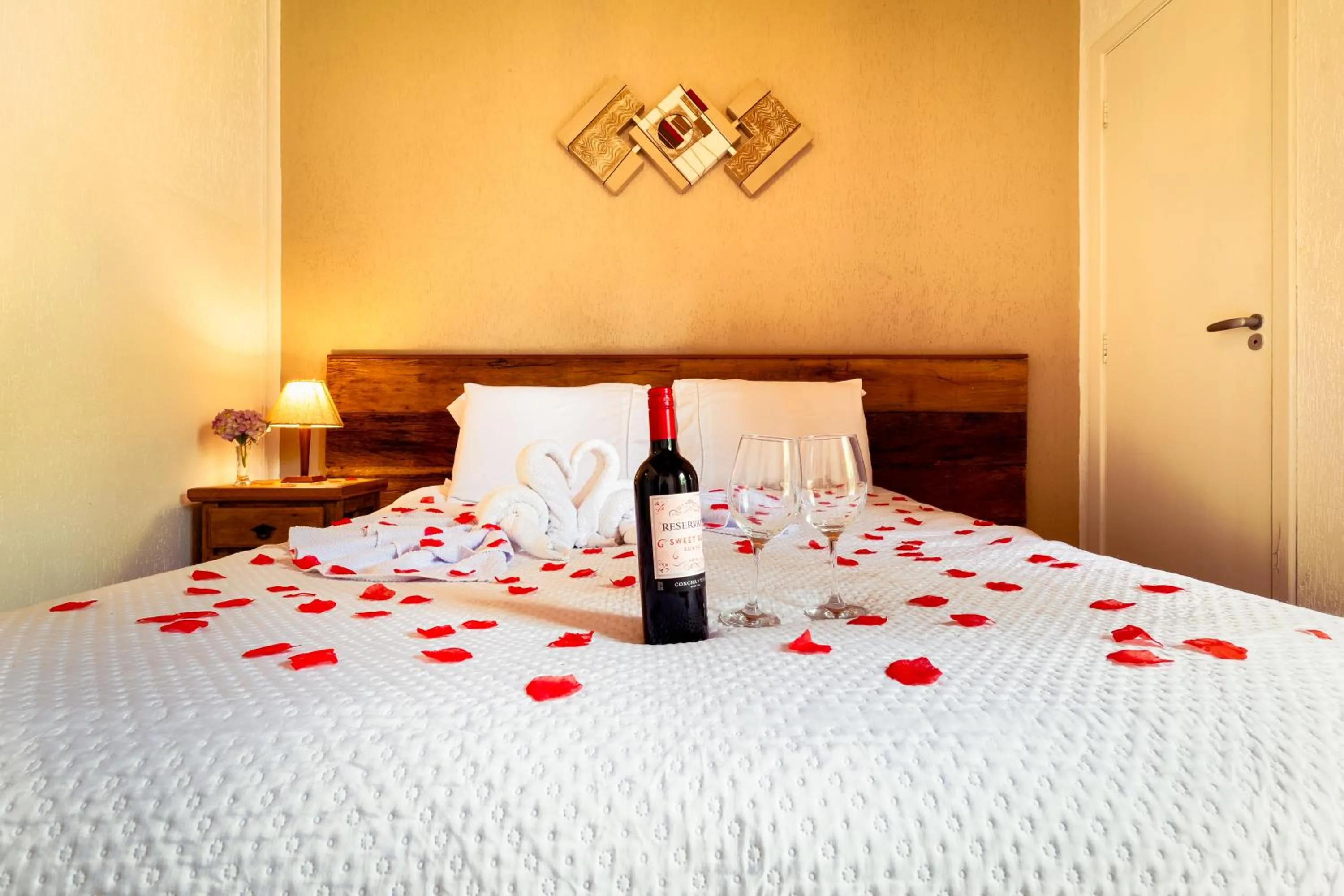 Decorative detail, Bed in VELINN Pousada Vila Floratta