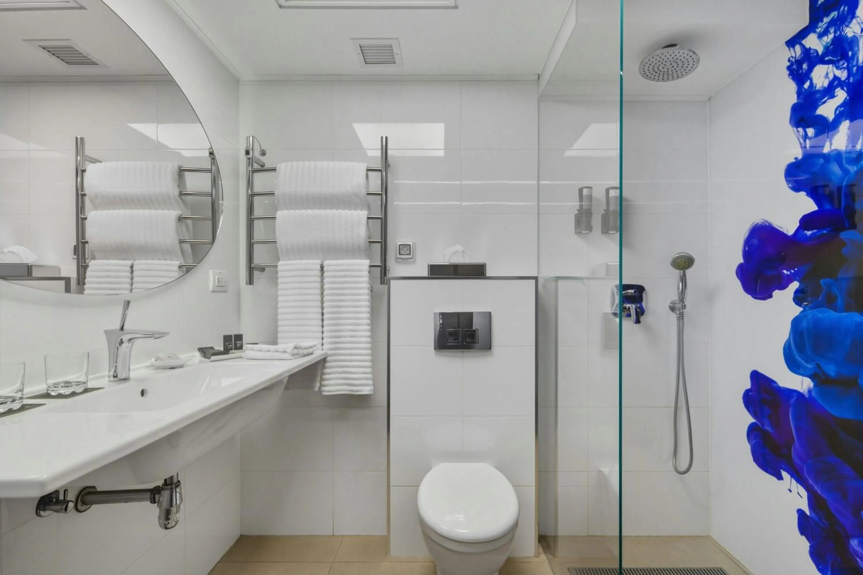 Bathroom in Renaissance Tel Aviv Hotel