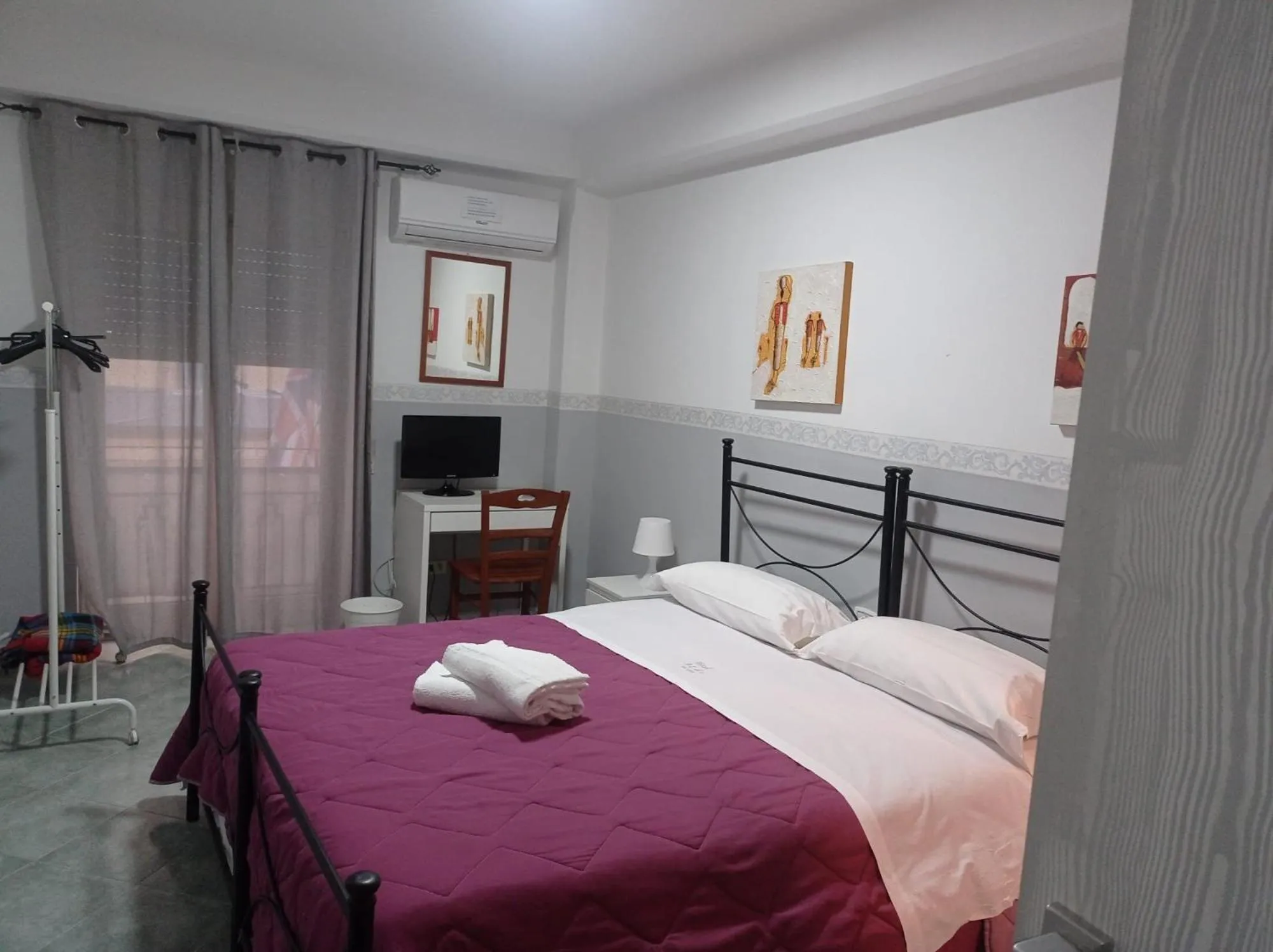 Bedroom, Bed in Hotel Alloggio Del Conte