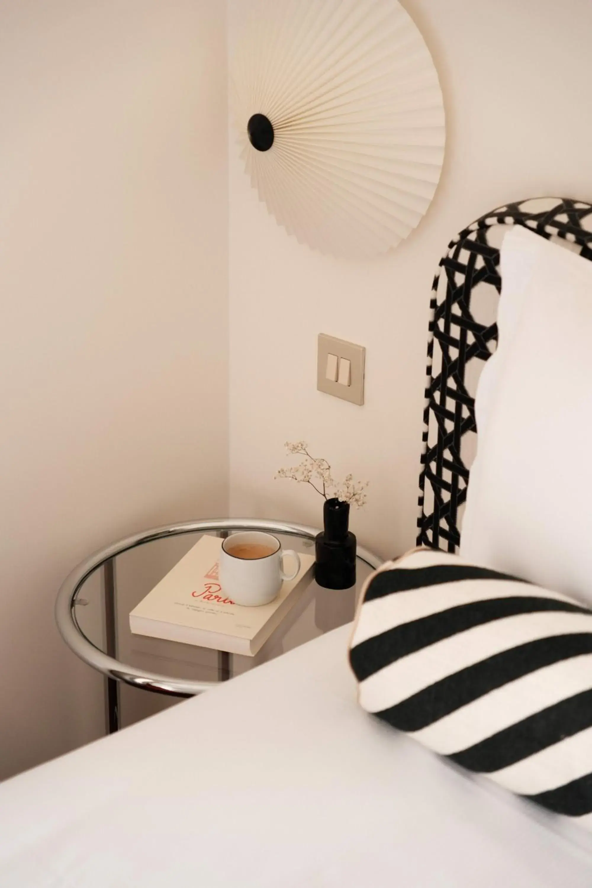 Photo of the whole room, Bed in Hôtel Dalila Photo of the whole room, Bed in Hôtel Dalila