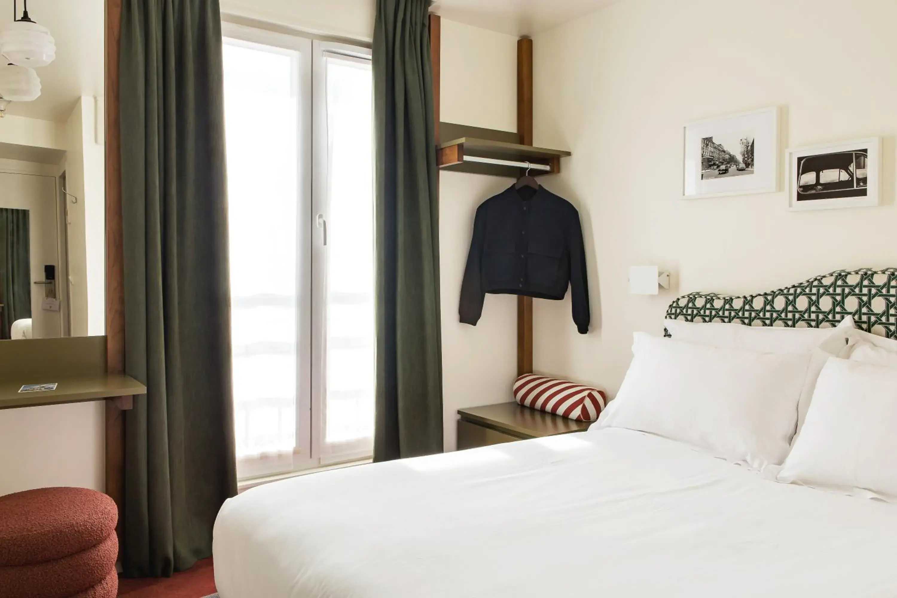 Photo of the whole room, Bed in Hôtel Dalila Photo of the whole room, Bed in Hôtel Dalila