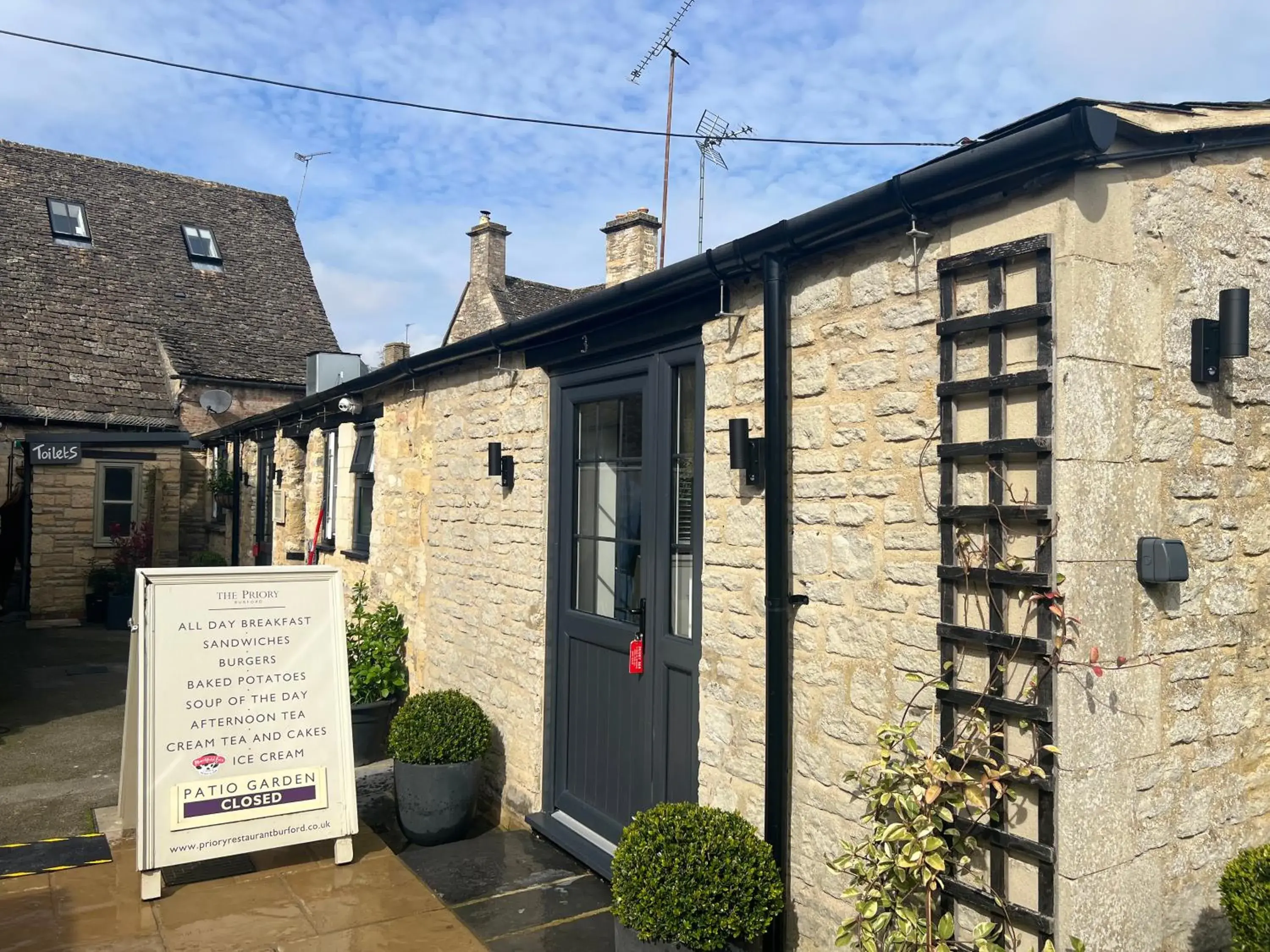 Property building in Priory Tearooms Burford with Rooms Property building in Priory Tearooms Burford with Rooms