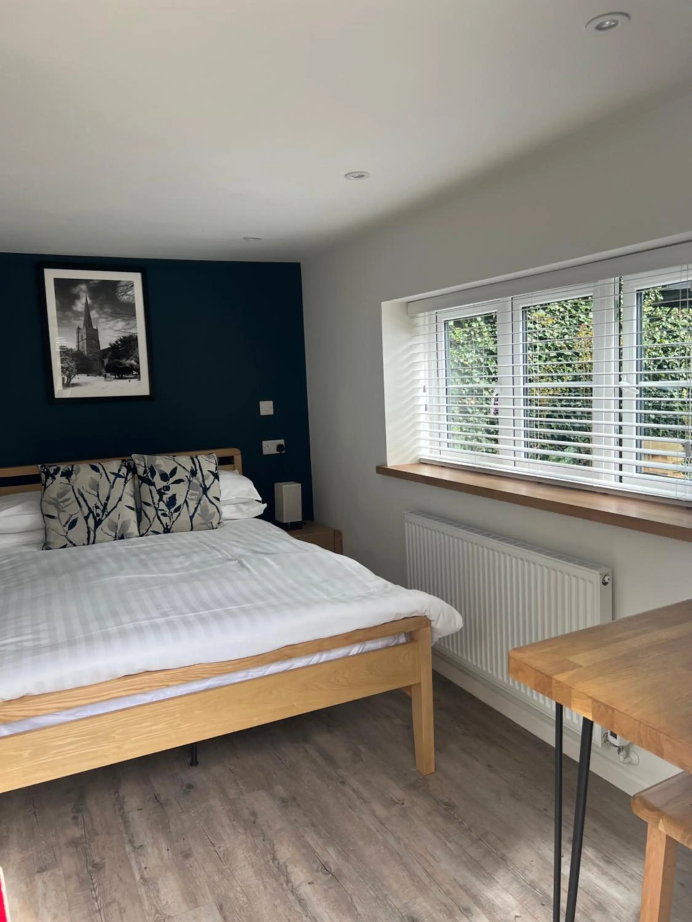 Property building, Bed in Priory Tearooms Burford with Rooms