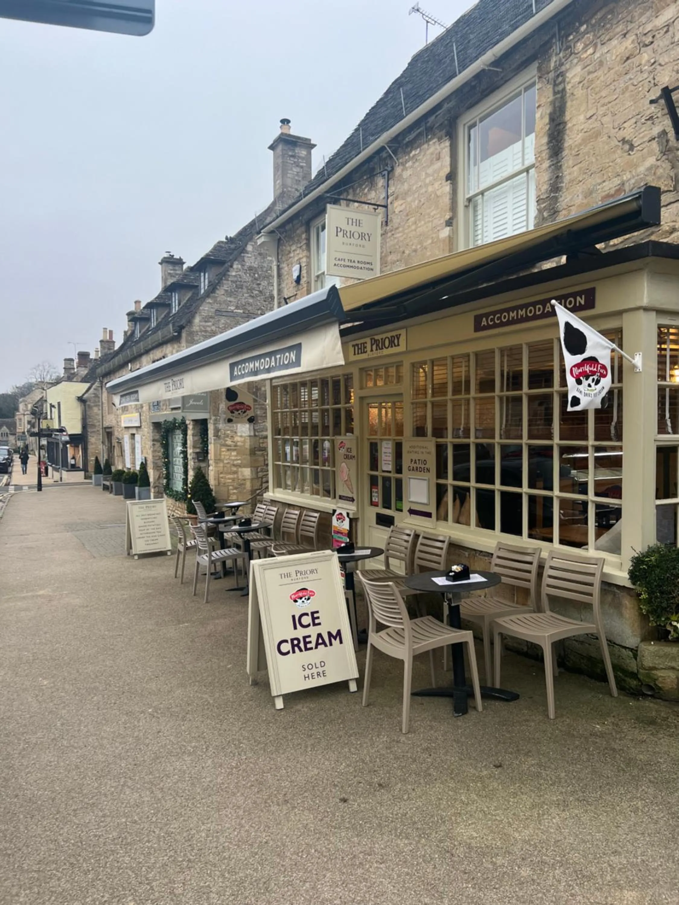 Property building in Priory Tearooms Burford with Rooms