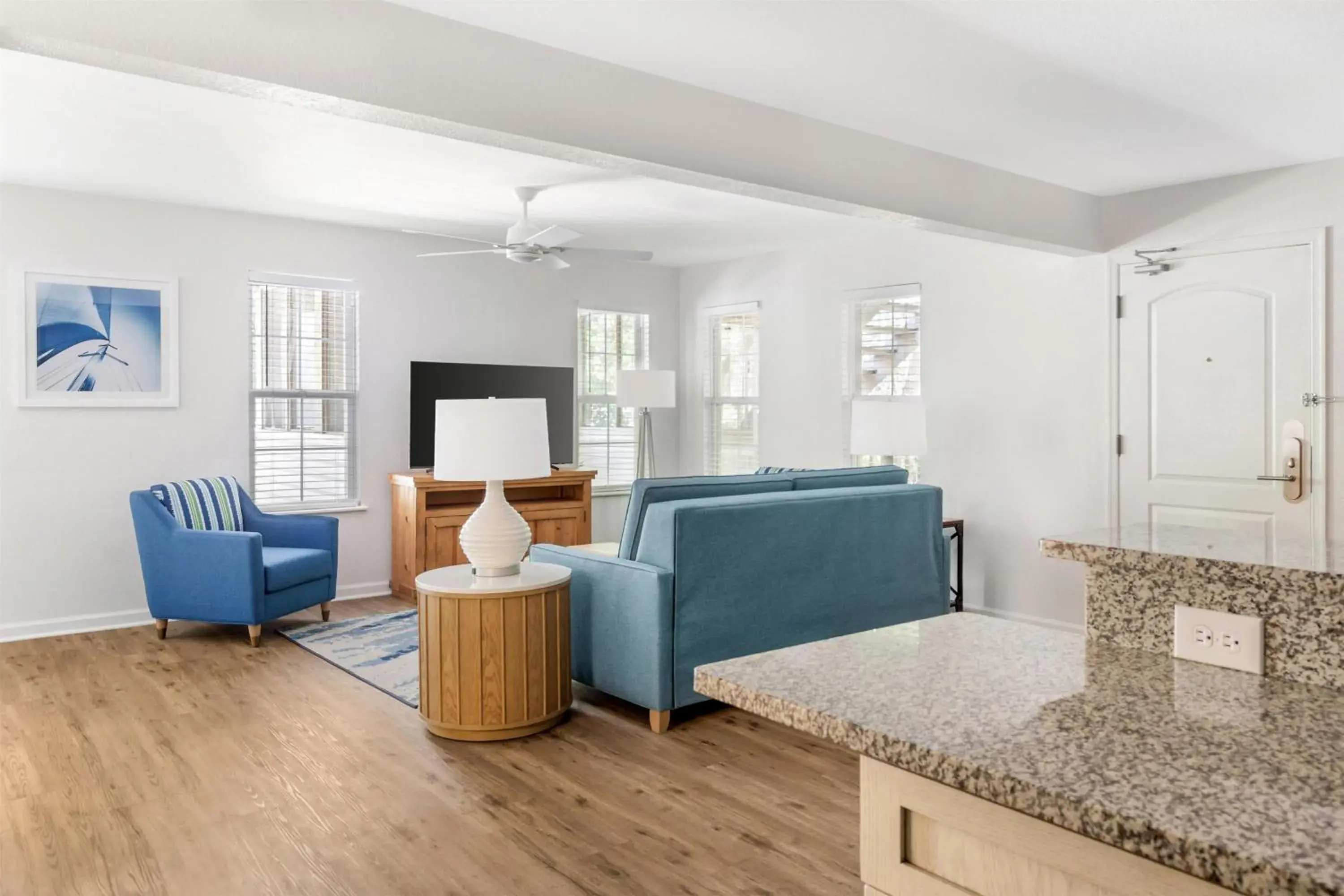 Living room in Hilton Vacation Club Beachwoods Kitty Hawk Living room in Hilton Vacation Club Beachwoods Kitty Hawk