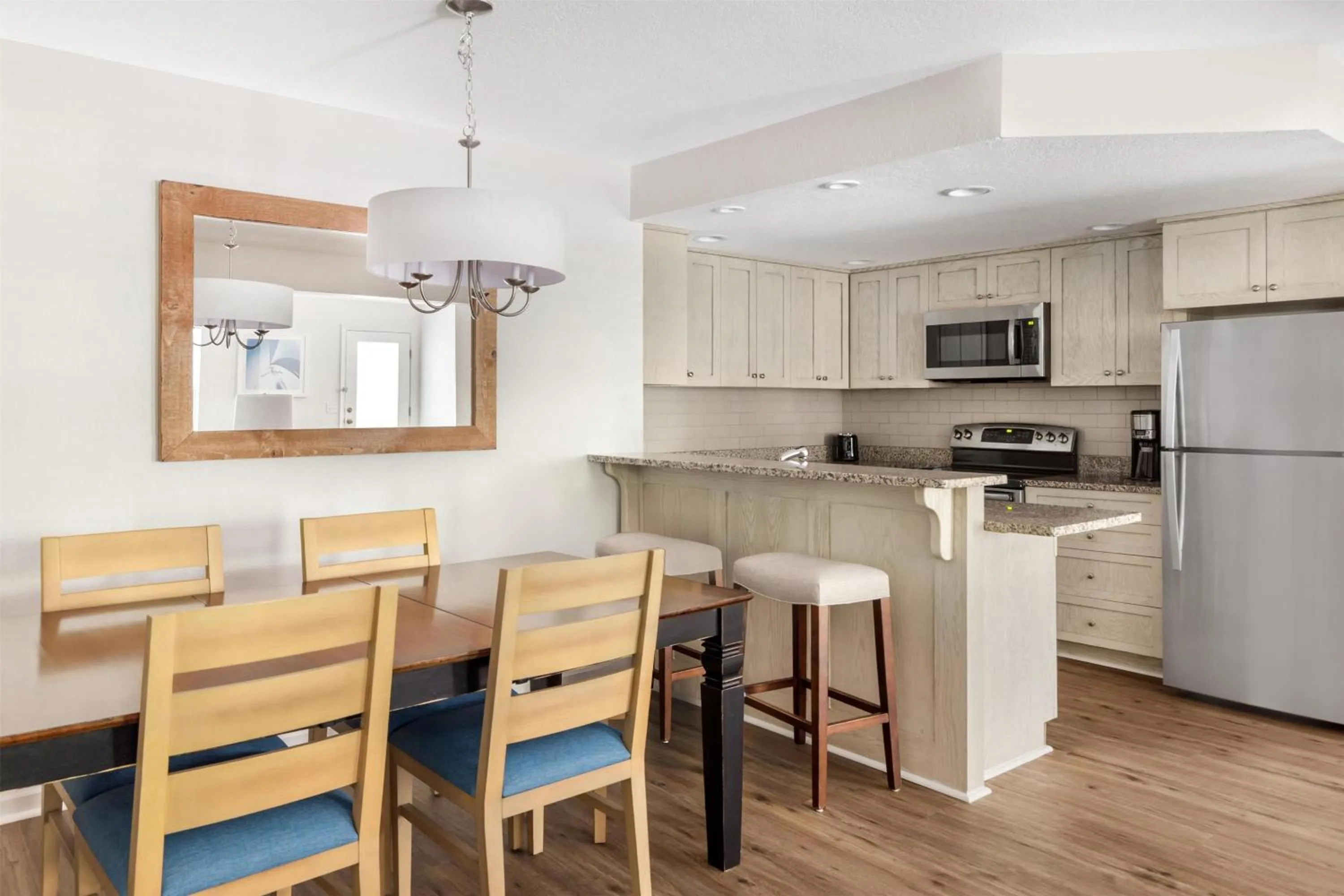 Kitchen or kitchenette in Hilton Vacation Club Beachwoods Kitty Hawk