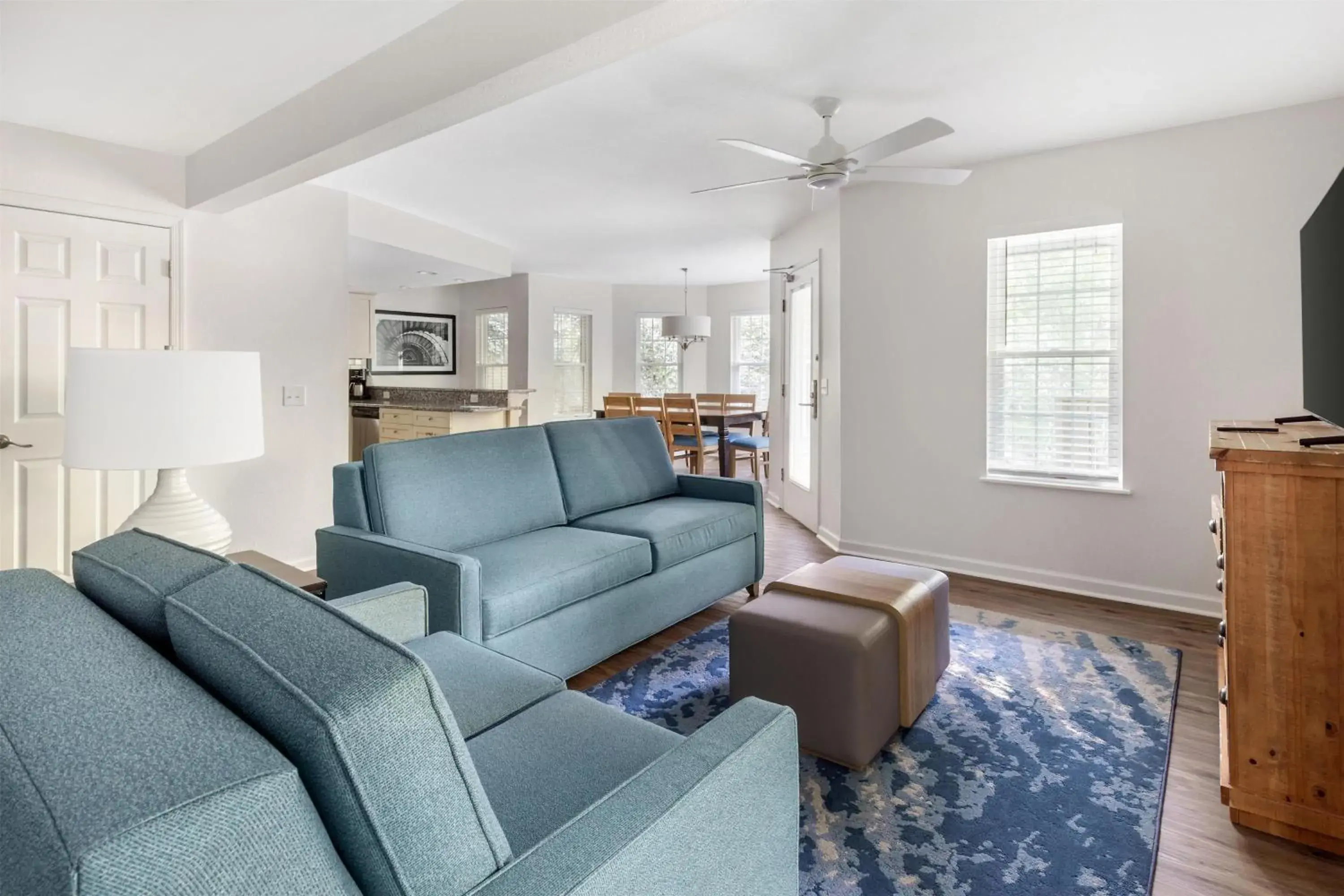 Living room in Hilton Vacation Club Beachwoods Kitty Hawk Living room in Hilton Vacation Club Beachwoods Kitty Hawk