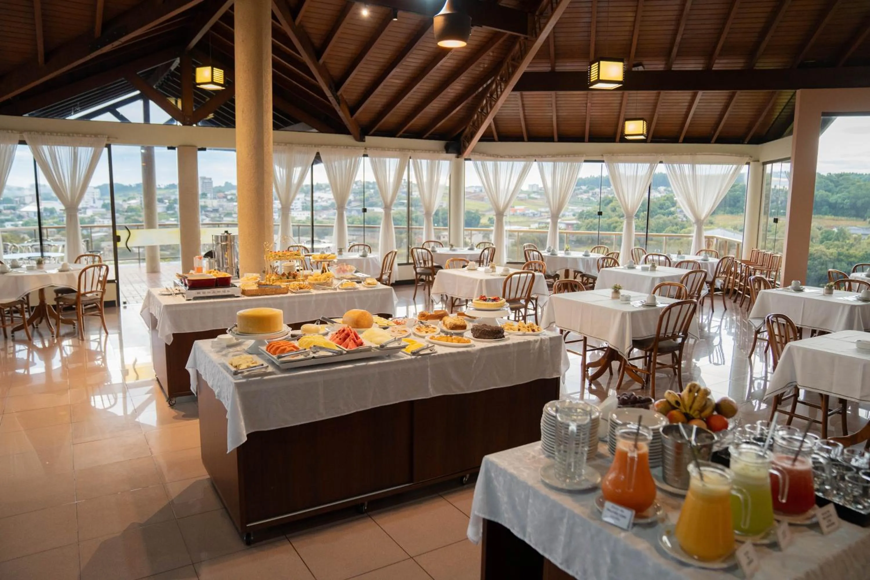 Breakfast in Hotel Lago Dourado