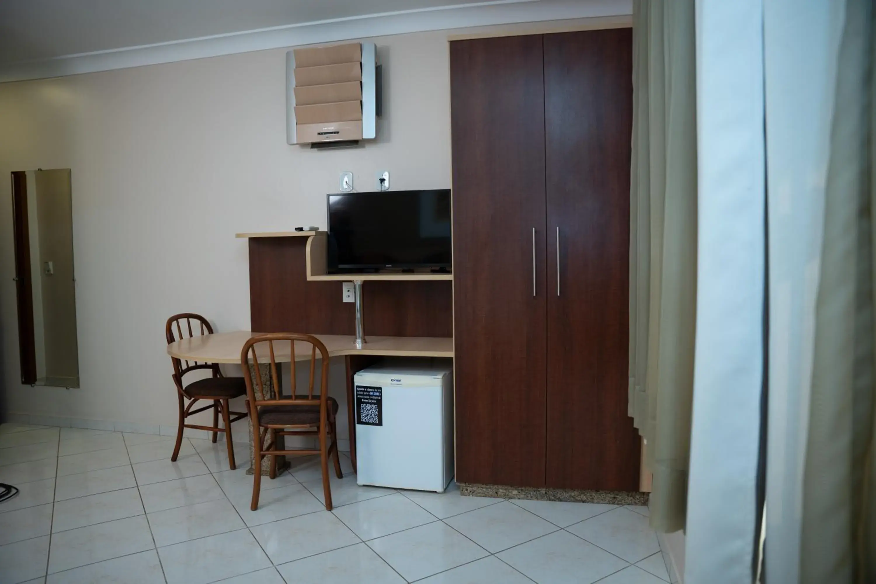 Twin Room with Lake View - single occupancy in Hotel Lago Dourado Twin Room with Lake View - single occupancy in Hotel Lago Dourado