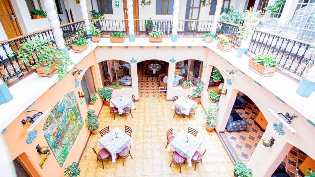 Restaurant/places to eat in Hotel Pensión Bonifaz