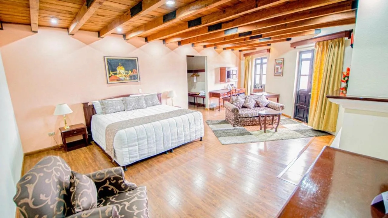 Photo of the whole room, Bed in Hotel Pensión Bonifaz