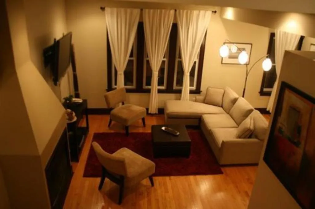 Other in Roscoe Village Guesthouse