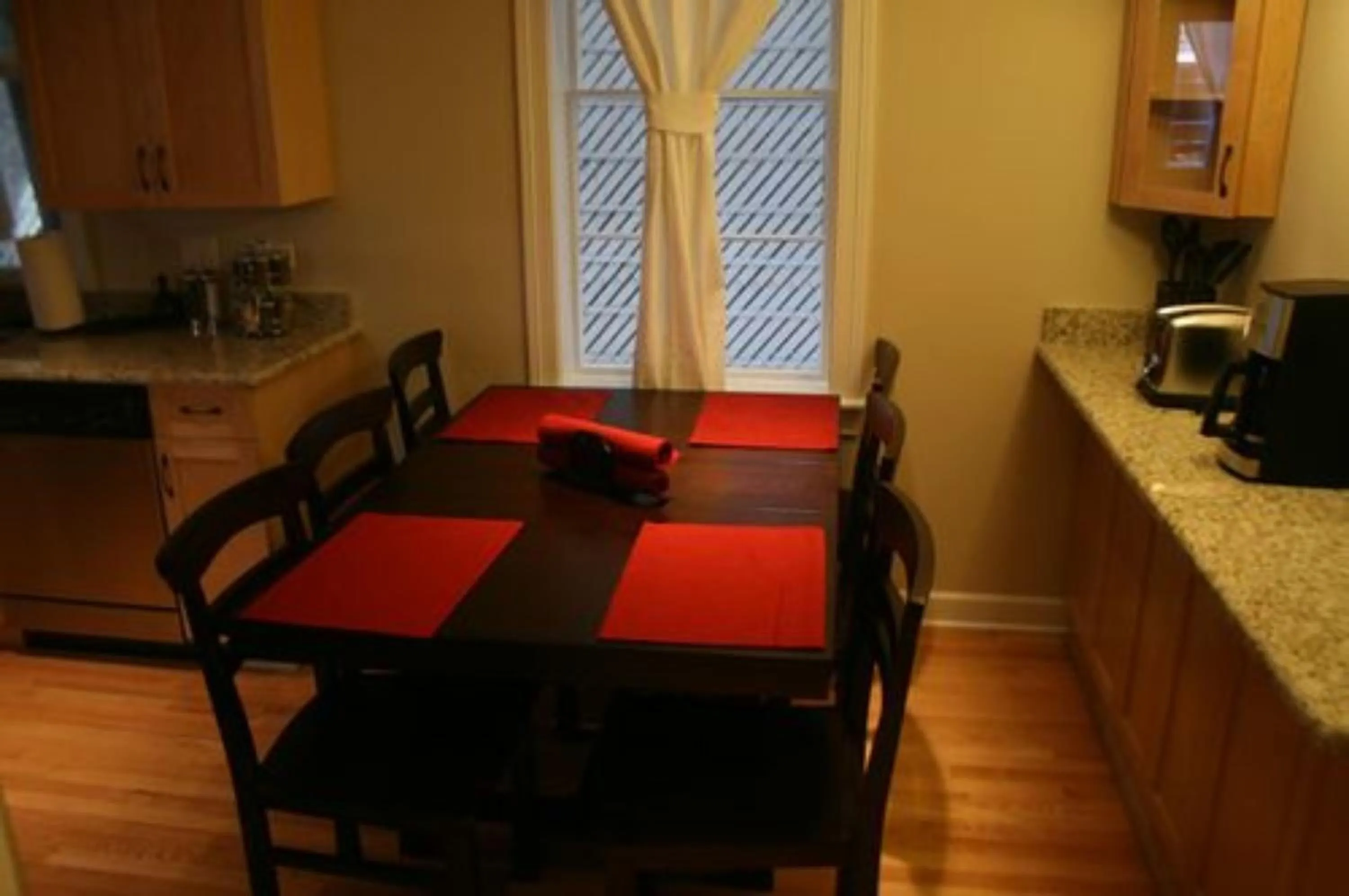 Other in Roscoe Village Guesthouse