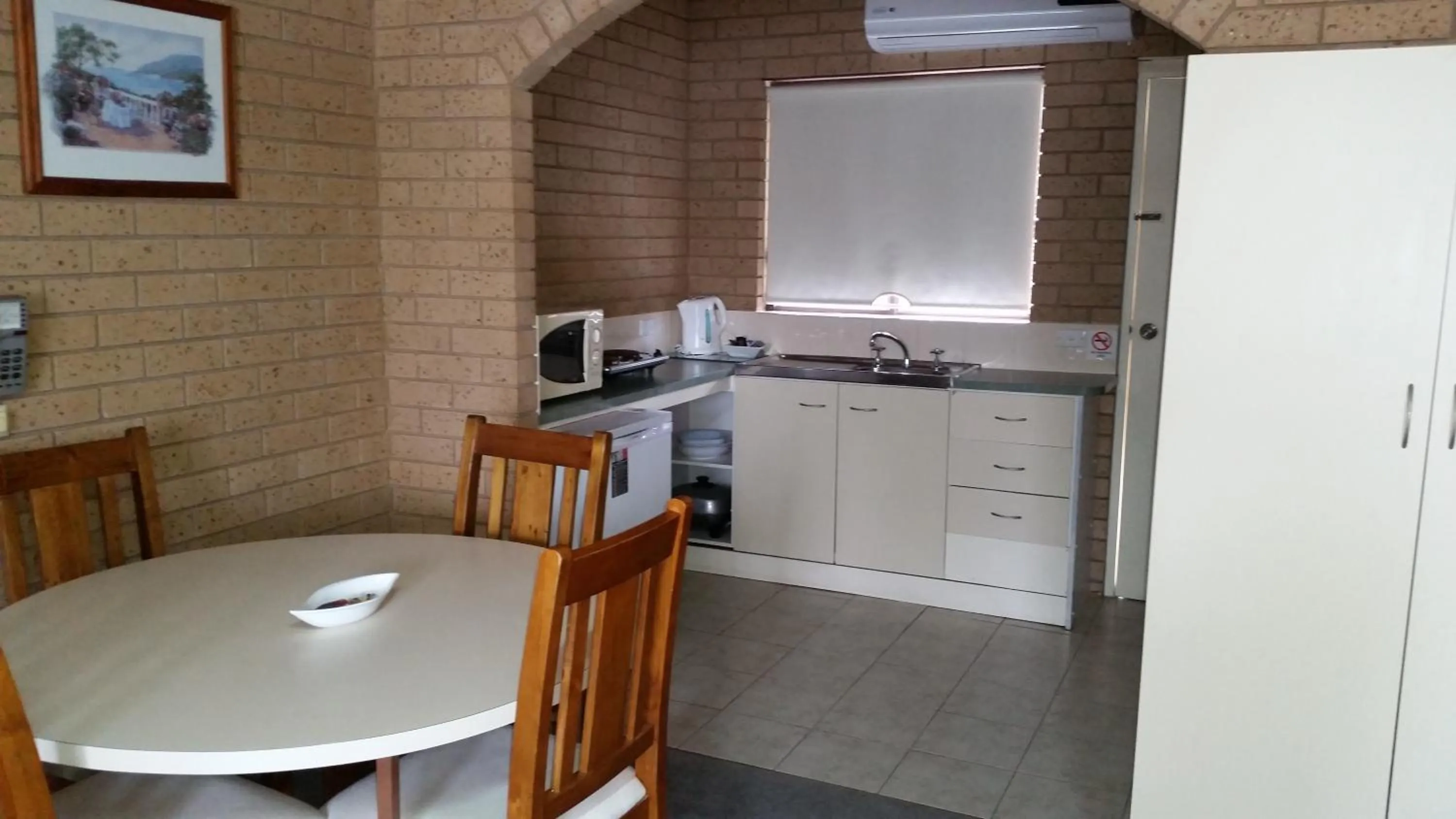 Queen Room in Sunrise Motel