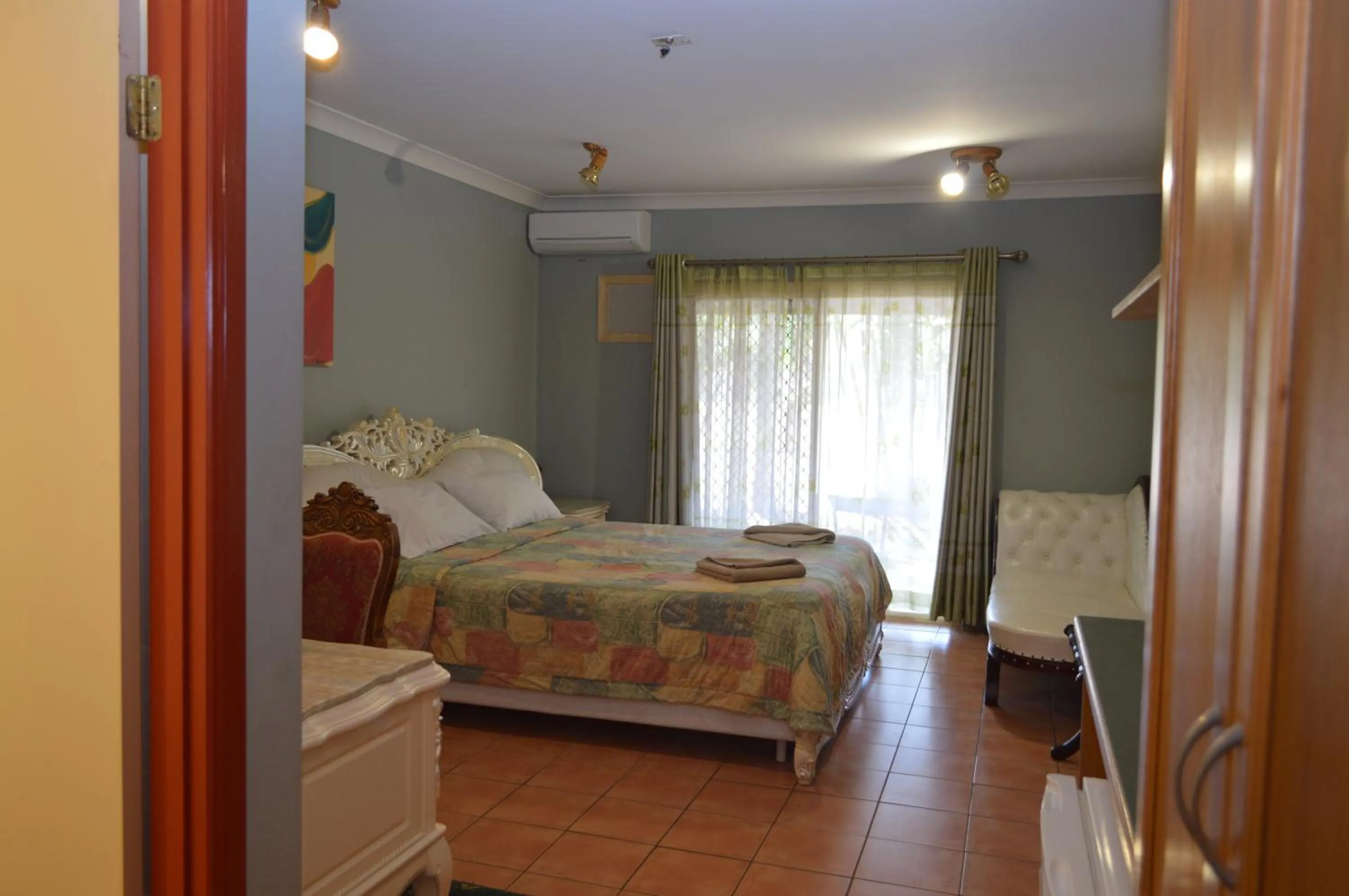 Photo of the whole room, Bed in Heritage Resort