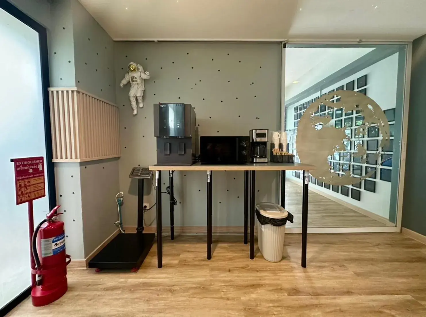 Coffee/tea facilities in Bed-room at Suvarnabhumi Airport - Newly renovated Coffee/tea facilities in Bed-room at Suvarnabhumi Airport - Newly renovated