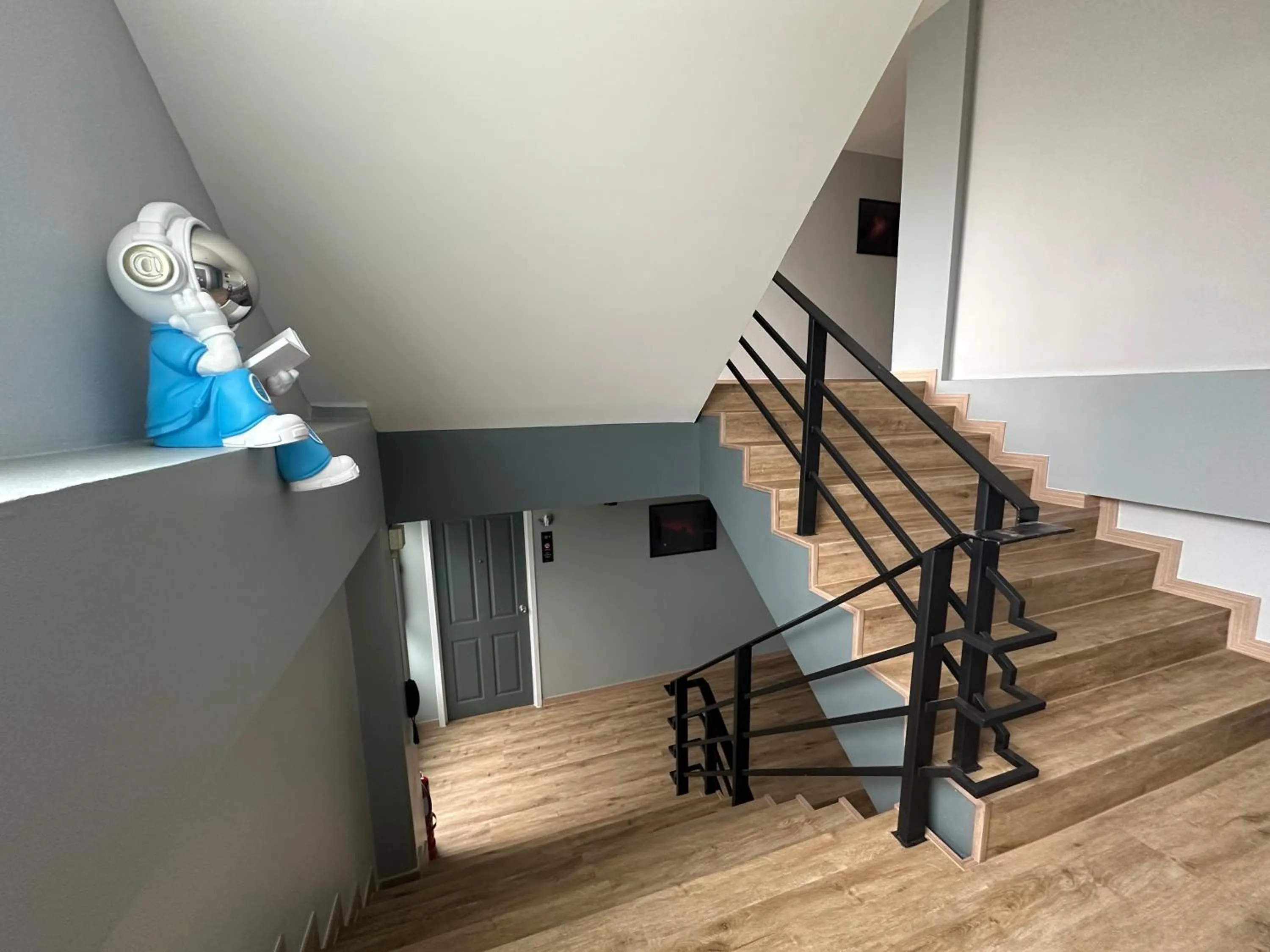 Property building in Bed-room at Suvarnabhumi Airport - Newly renovated