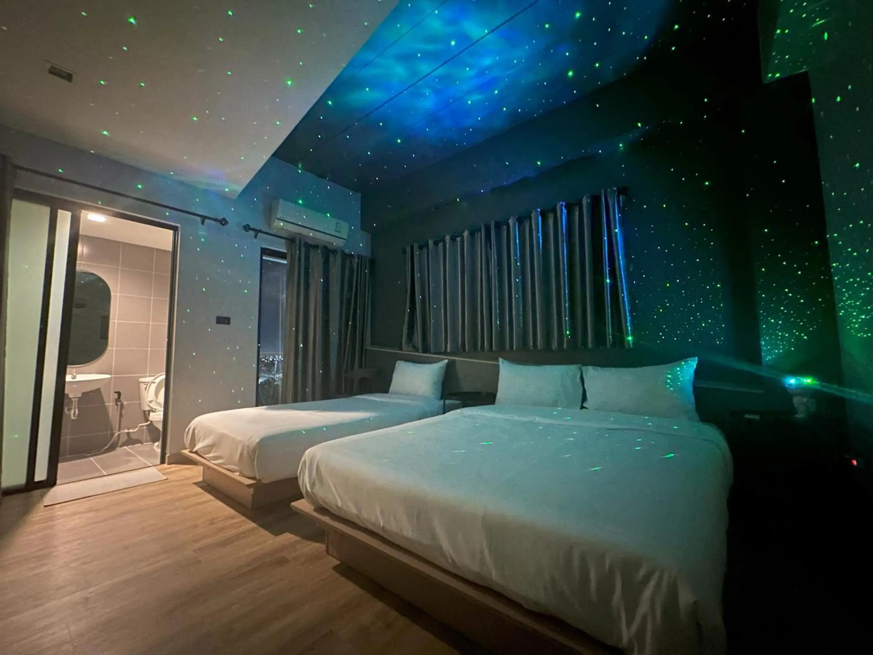 Bed in Bed-room at Suvarnabhumi Airport - Newly renovated Bed in Bed-room at Suvarnabhumi Airport - Newly renovated