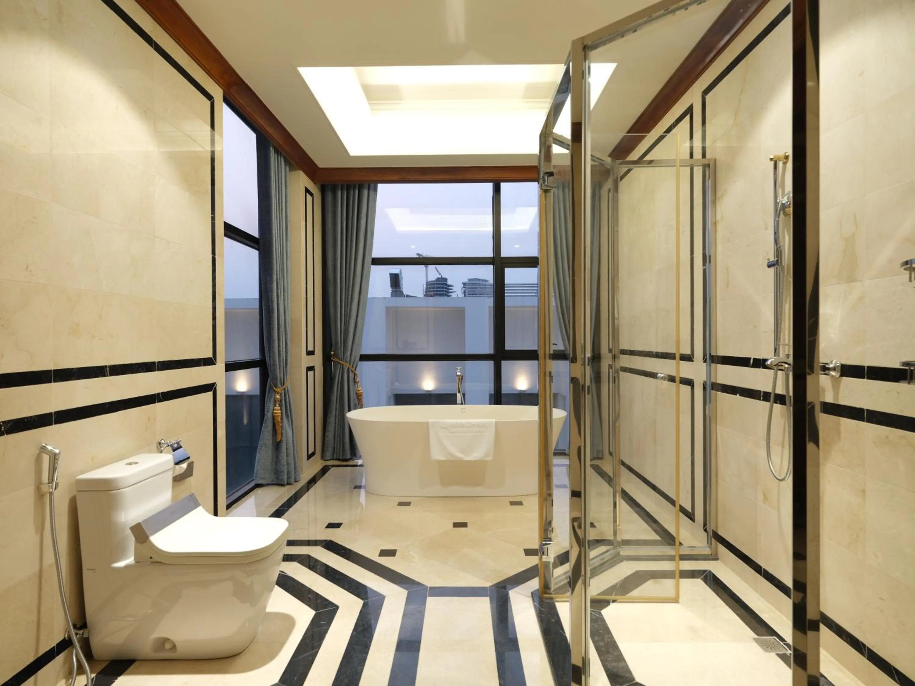 Wyndham Legend Halong