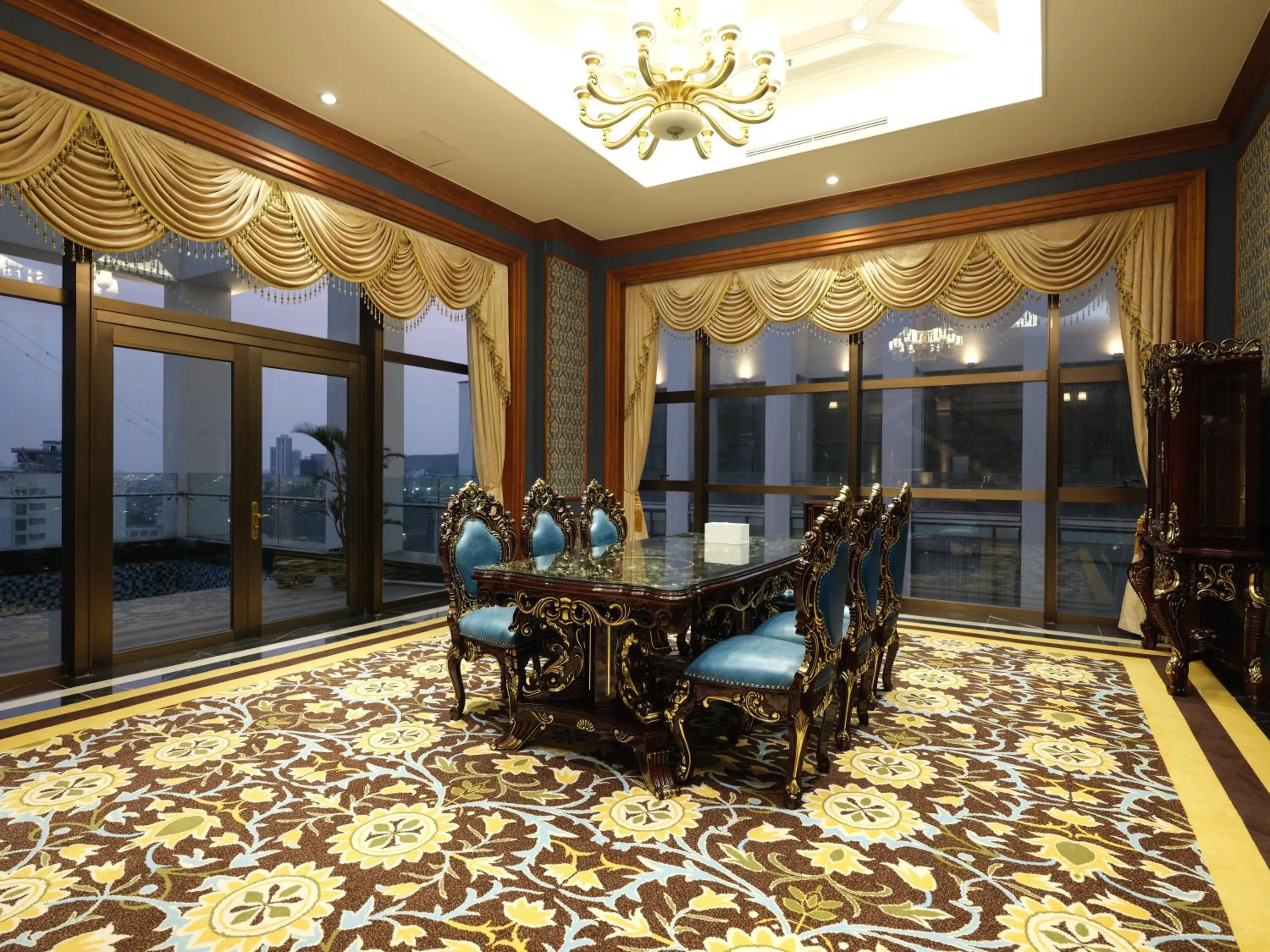 Wyndham Legend Halong