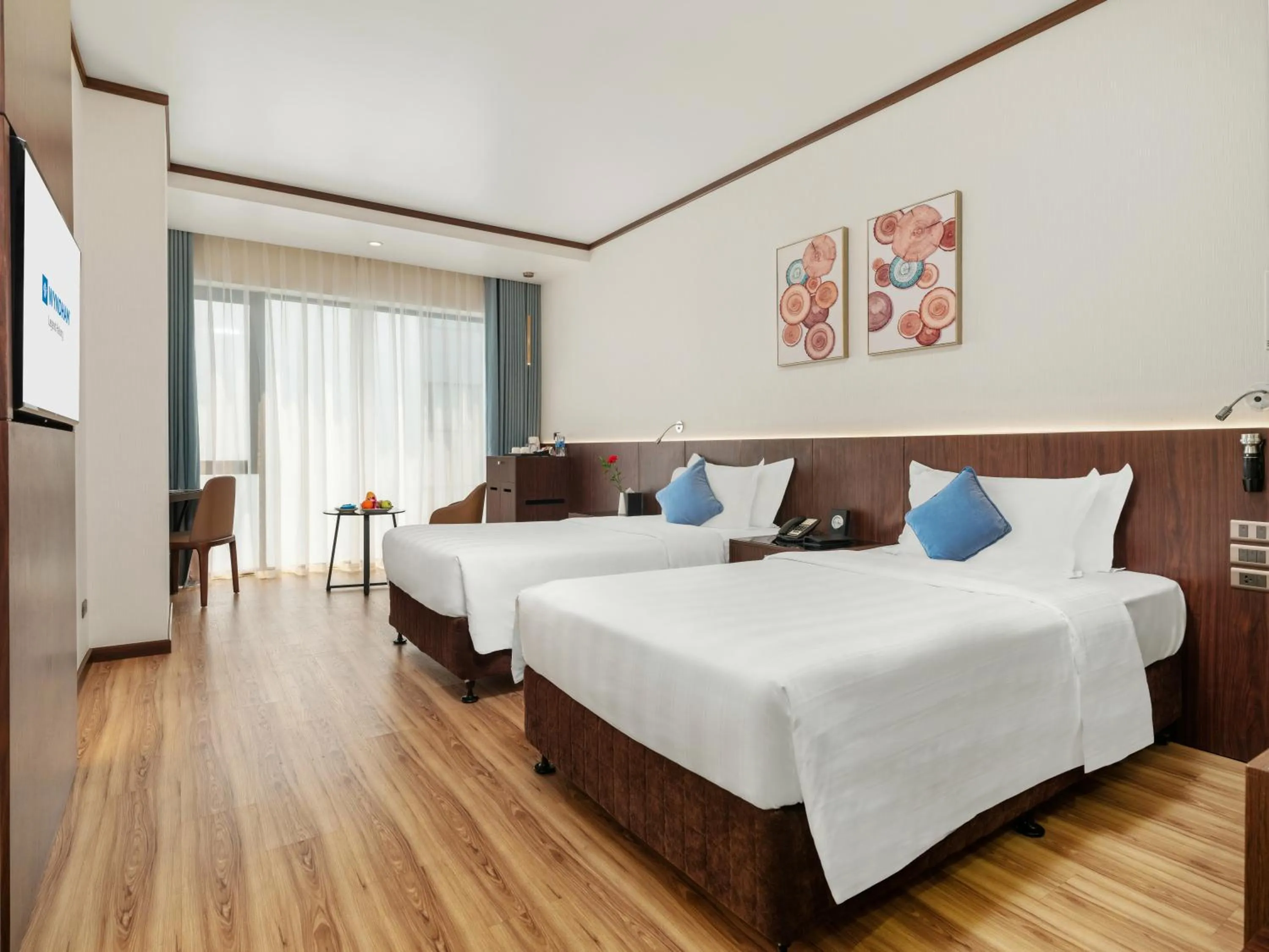 Bed in Wyndham Legend Halong