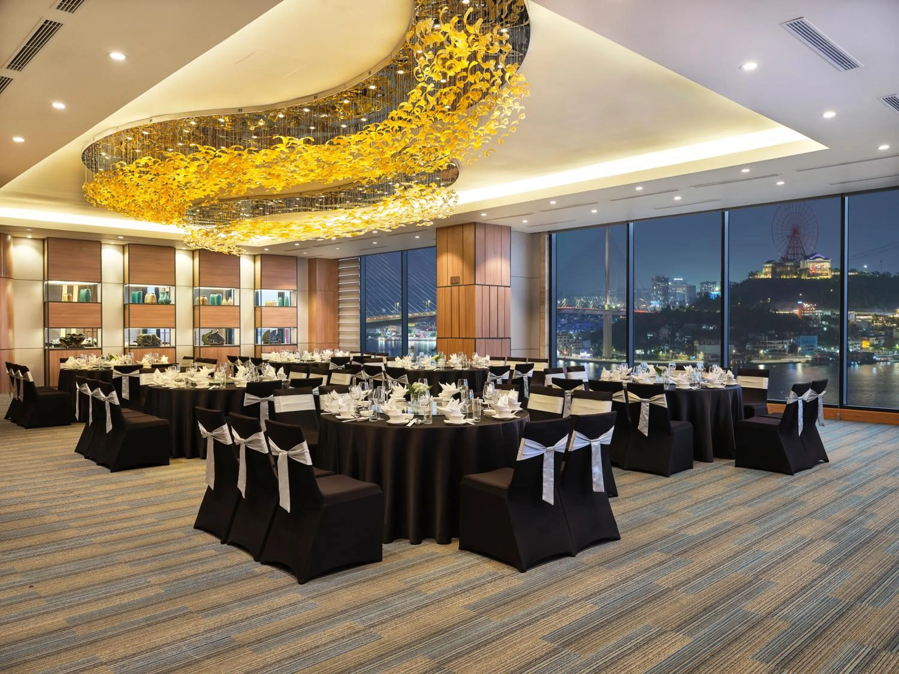 Wyndham Legend Halong