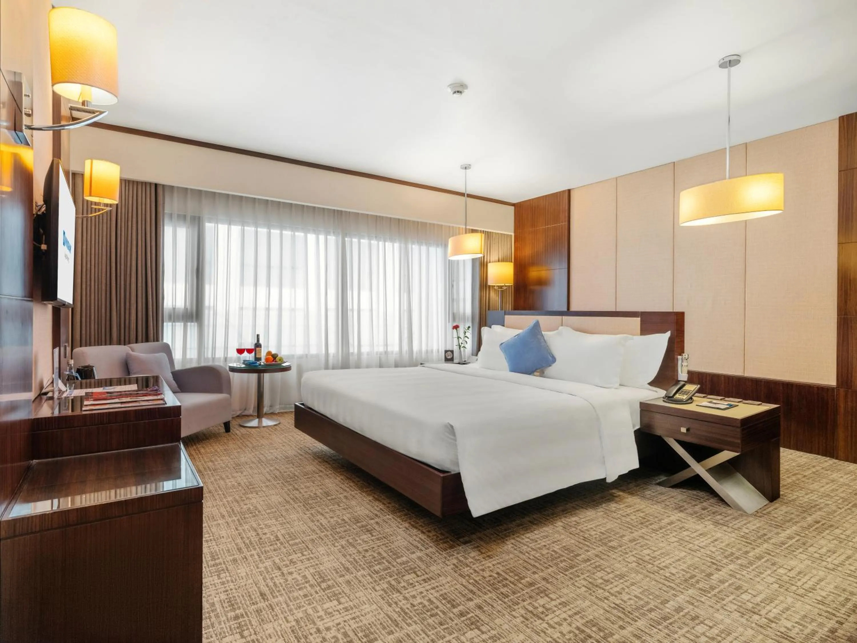 Bed in Wyndham Legend Halong