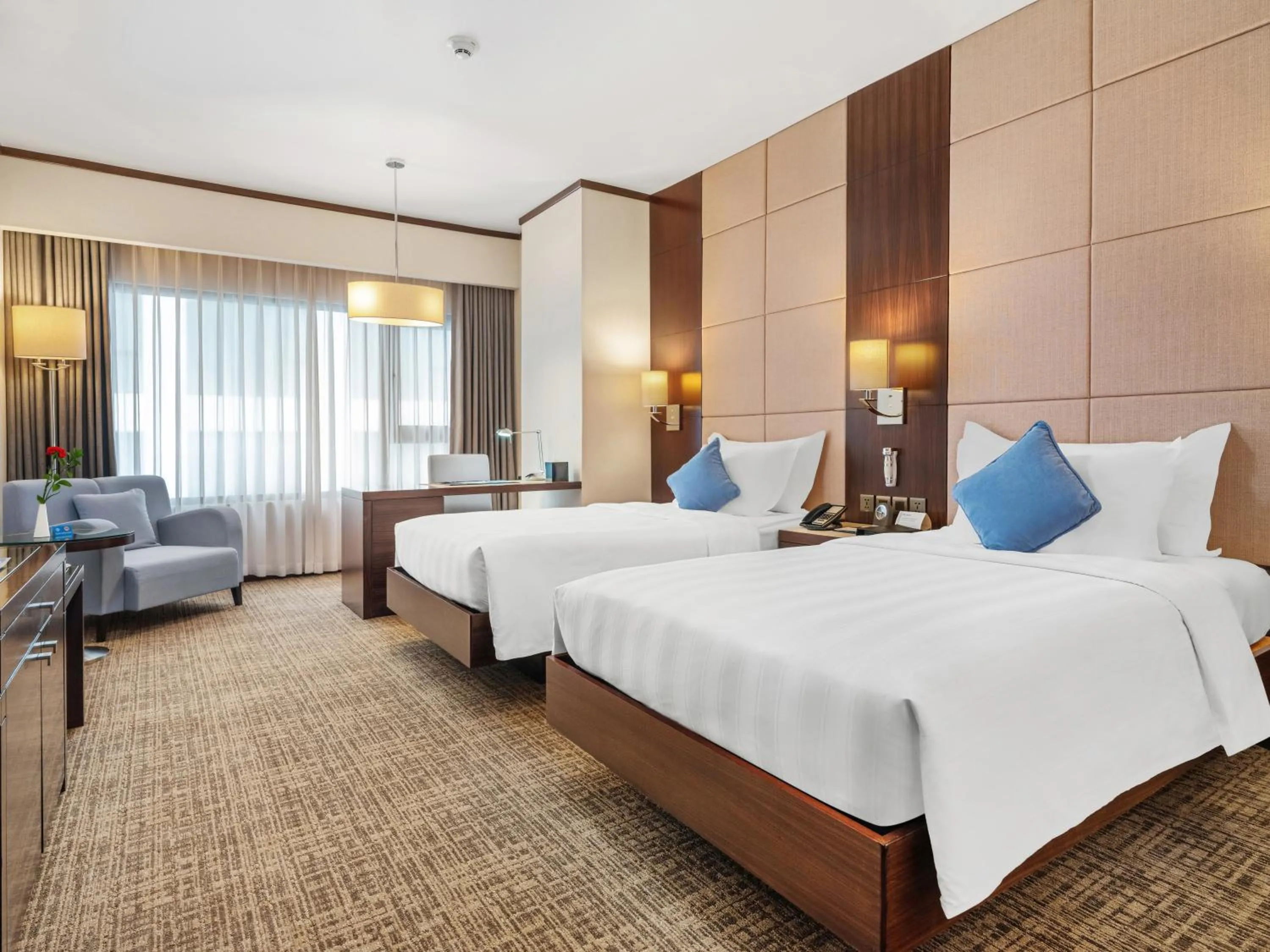 Bed in Wyndham Legend Halong