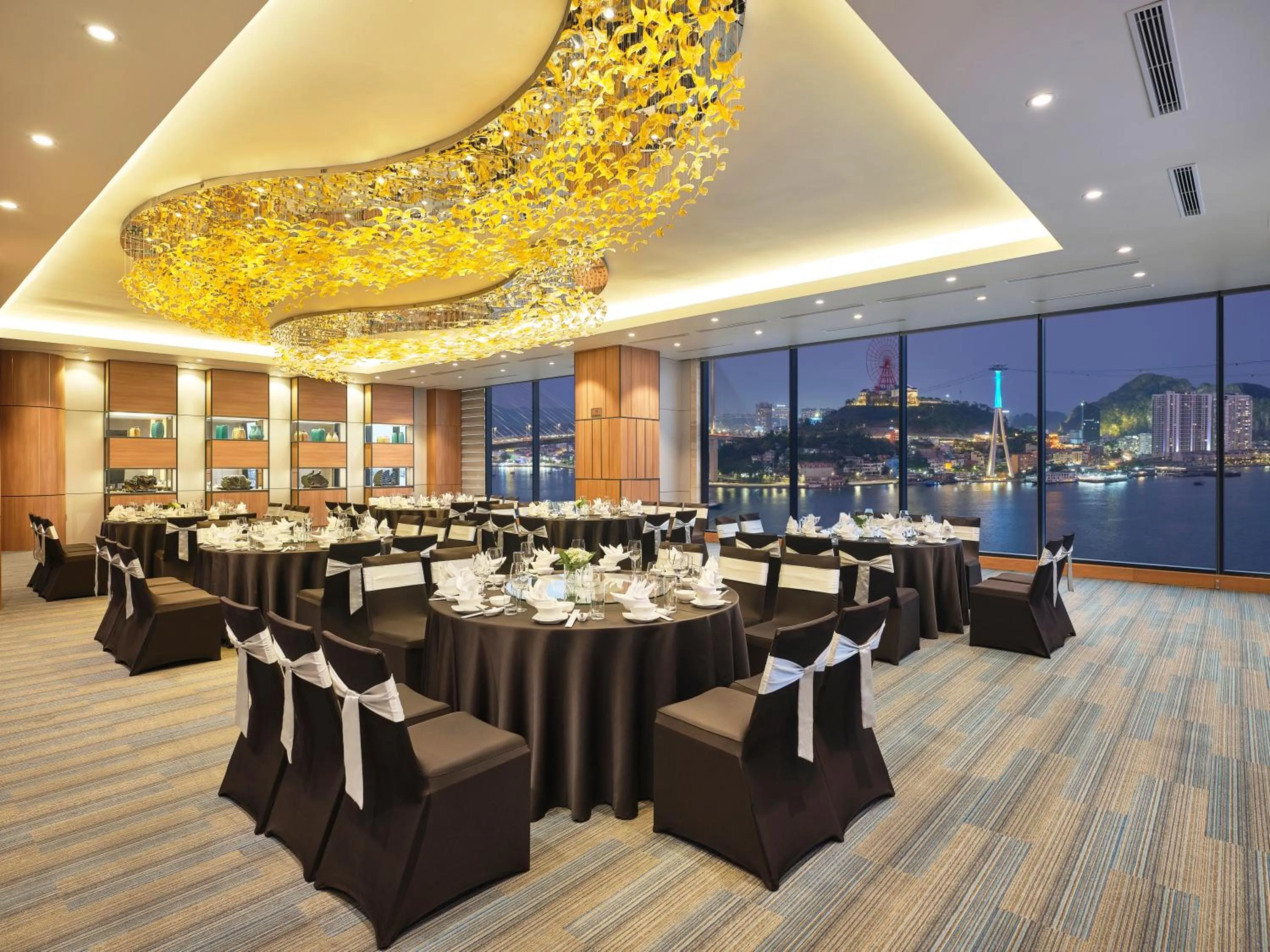 Wyndham Legend Halong