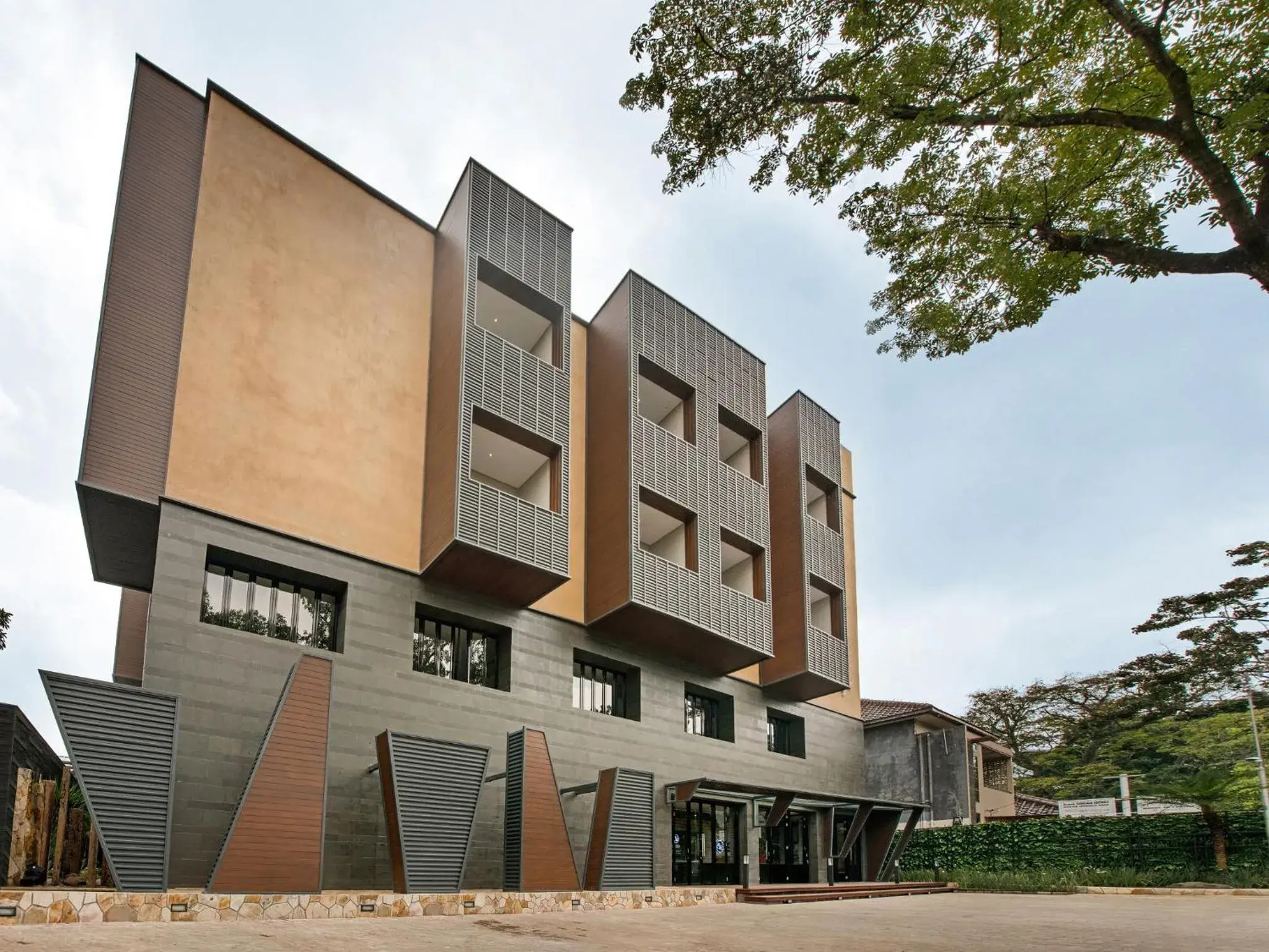 Property building in Tama Boutique Hotel Property building in Tama Boutique Hotel