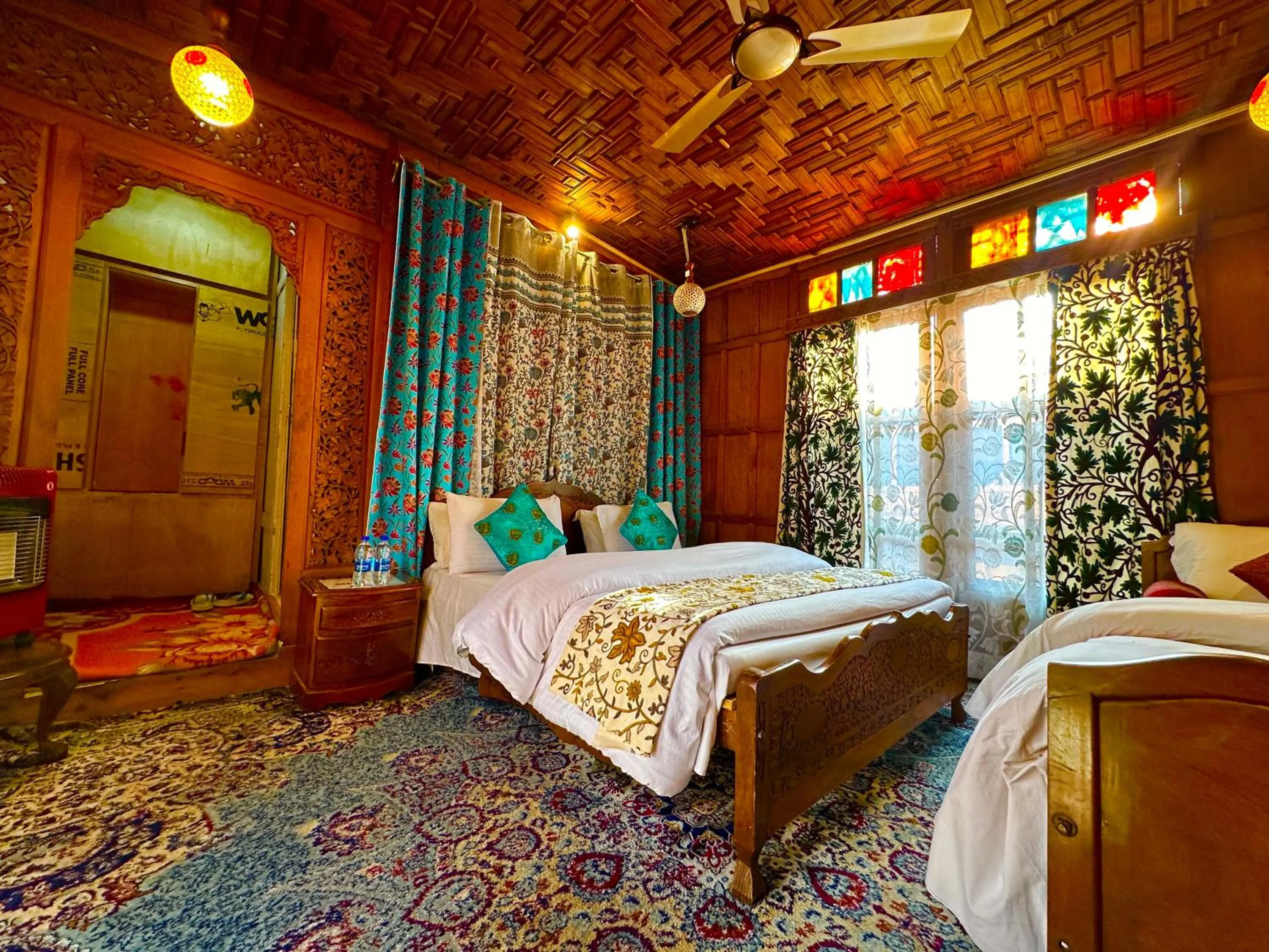 Lake Palace Group Of House Boats